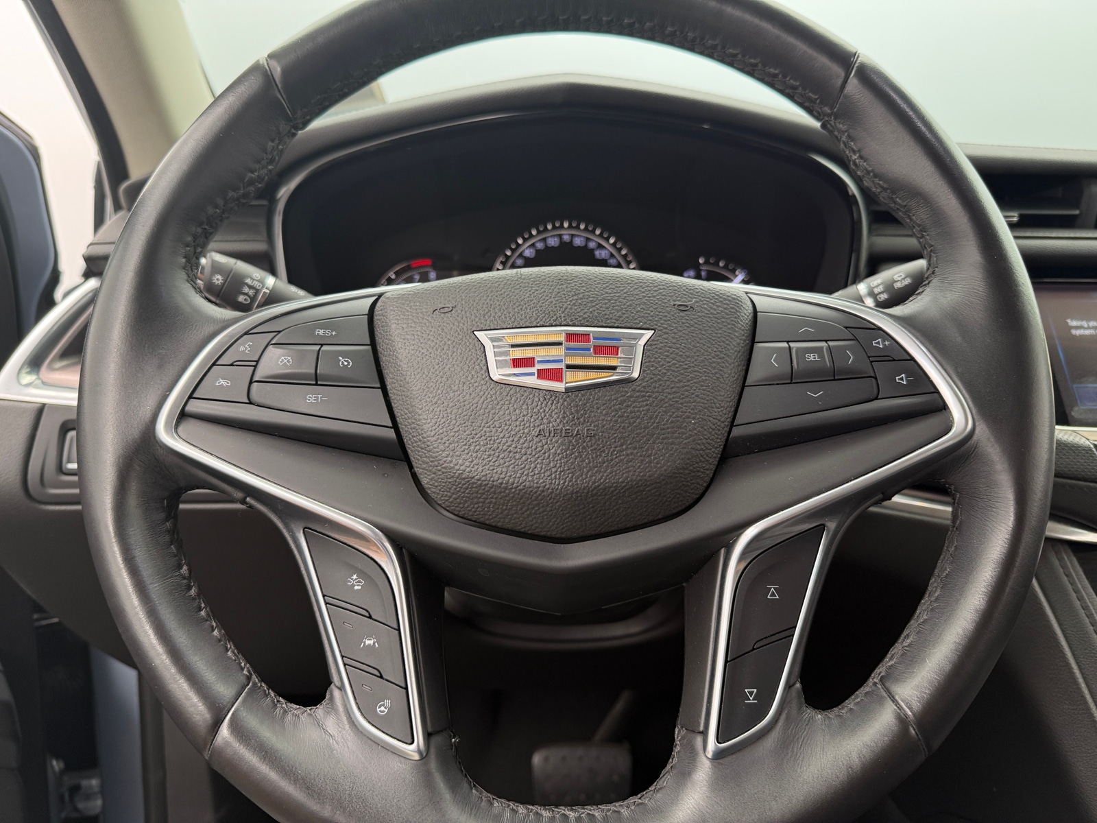 Thumbnail: 2017 Cadillac XT5 - 4