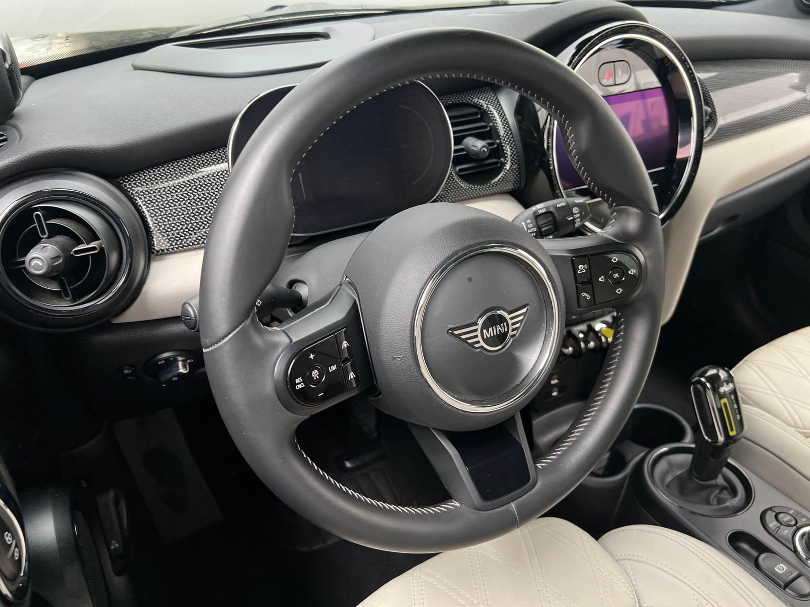 Thumbnail: 2023 MINI Cooper Hardtop - 4