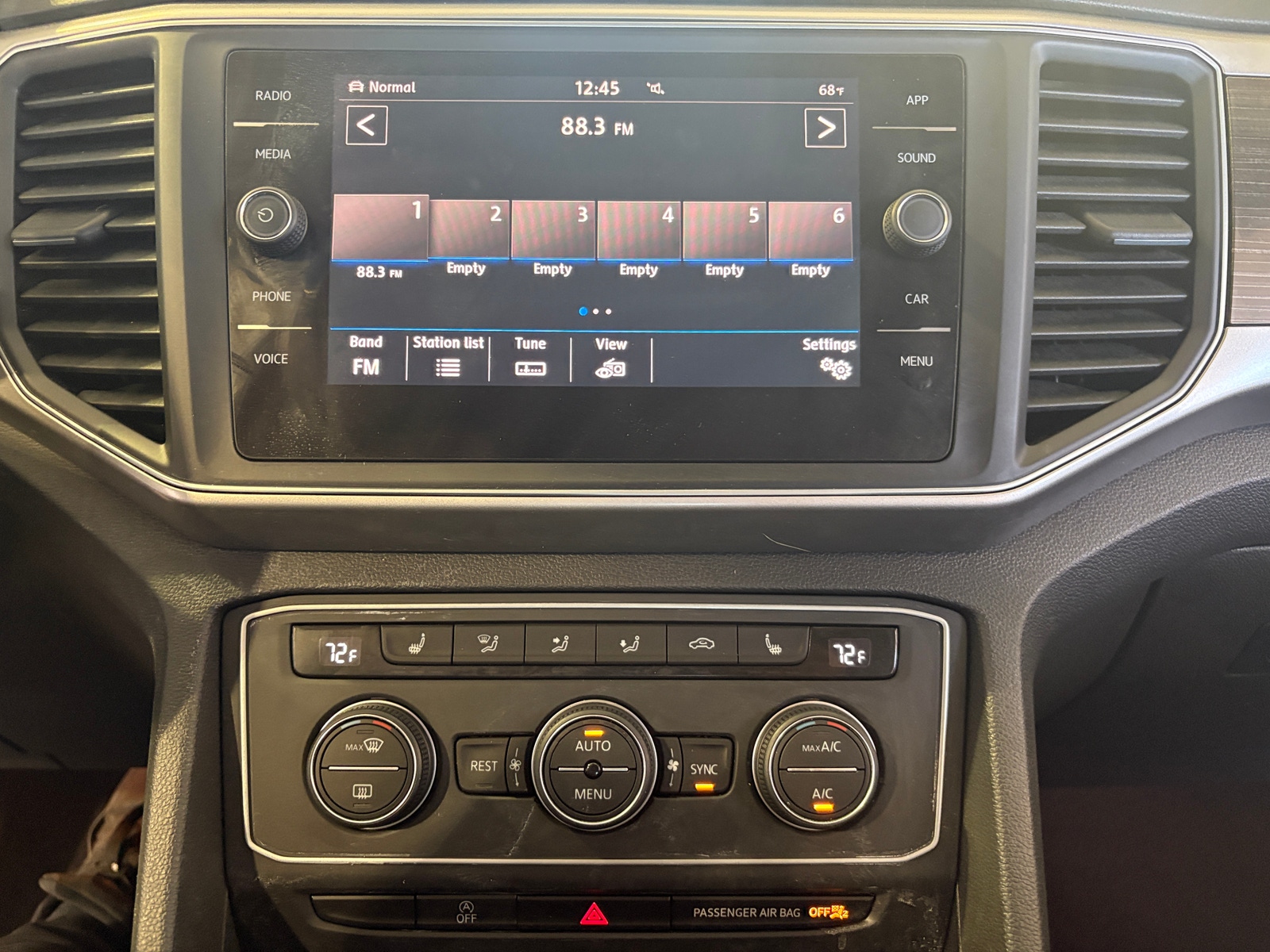 Thumbnail: 2018 Volkswagen Atlas - 3