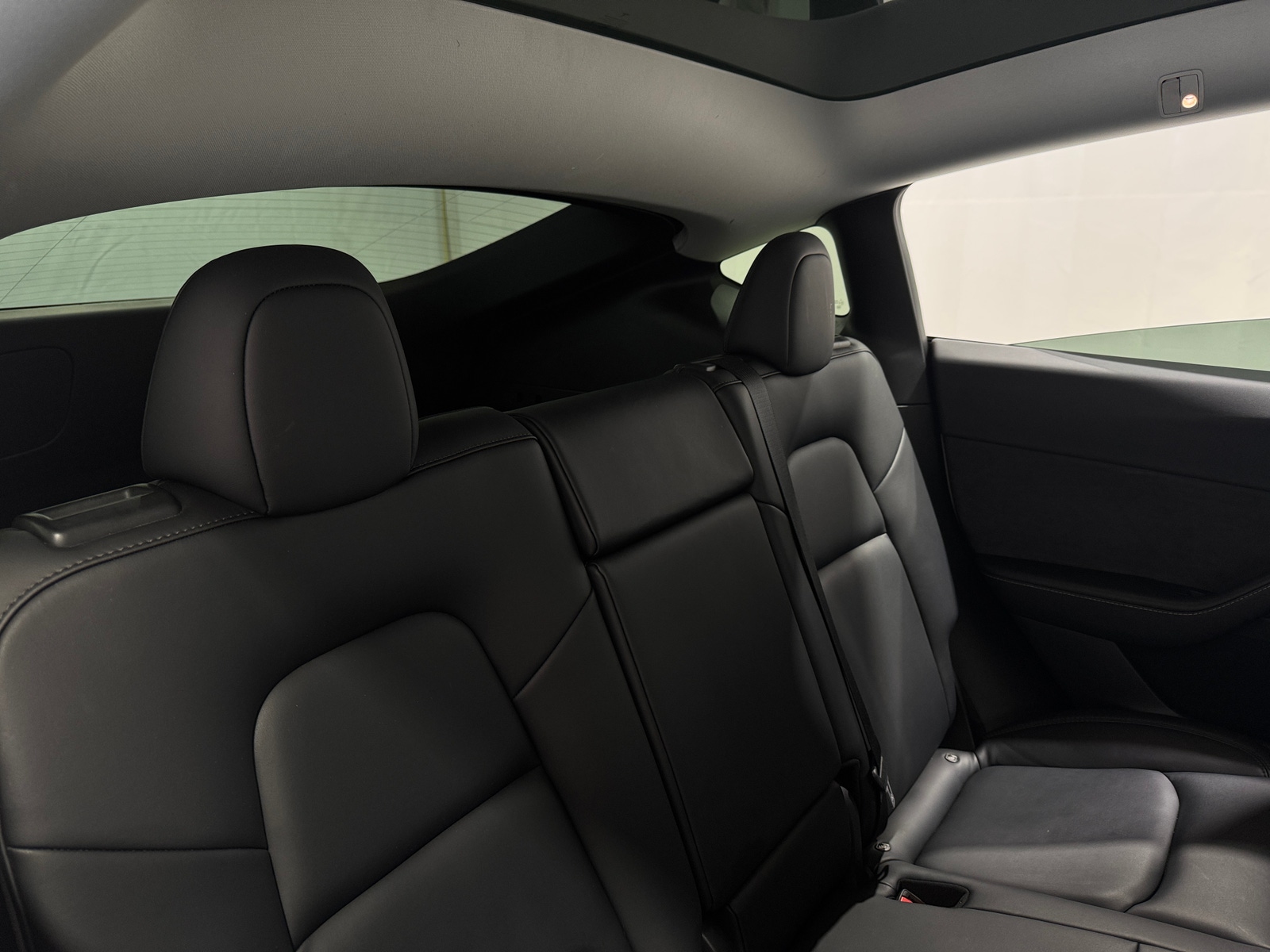Thumbnail: 2022 Tesla Model Y - 5