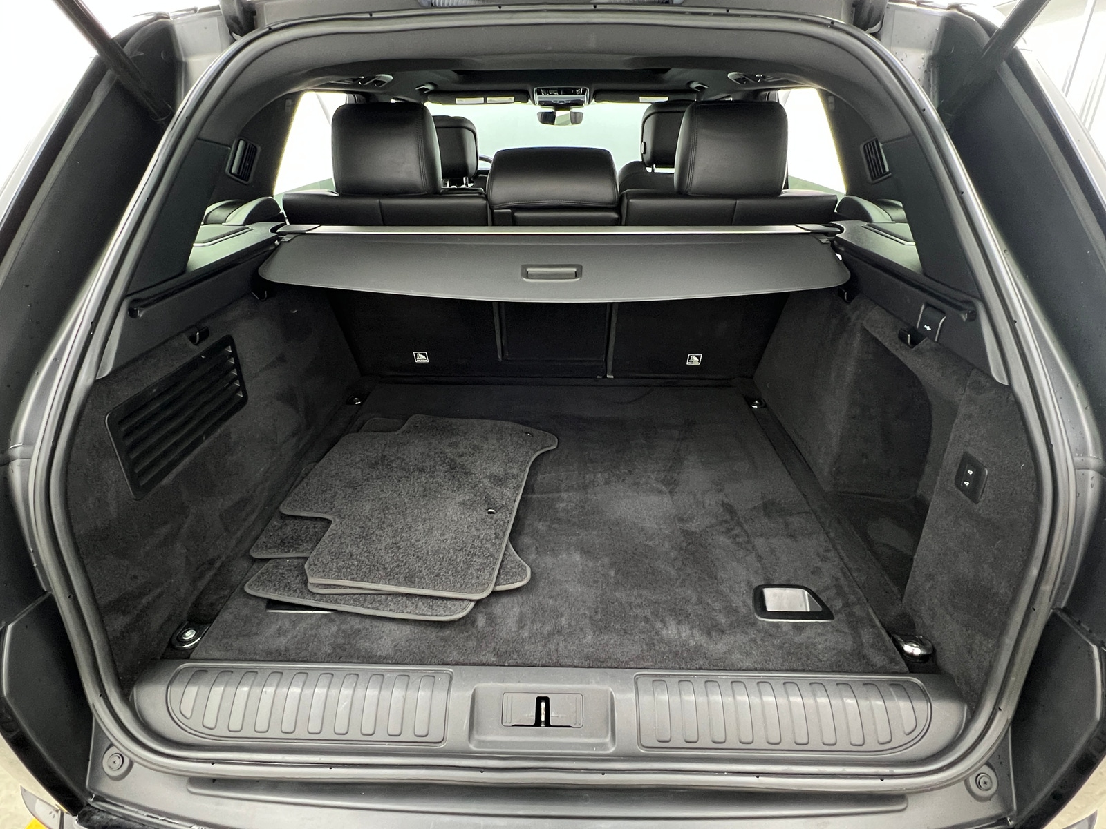 Thumbnail: 2019 Land Rover Range Rover Sport - 6
