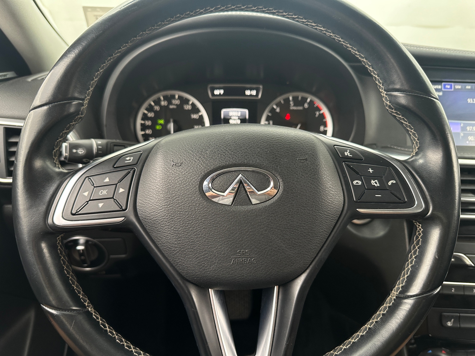 Thumbnail: 2017 INFINITI QX30 - 4