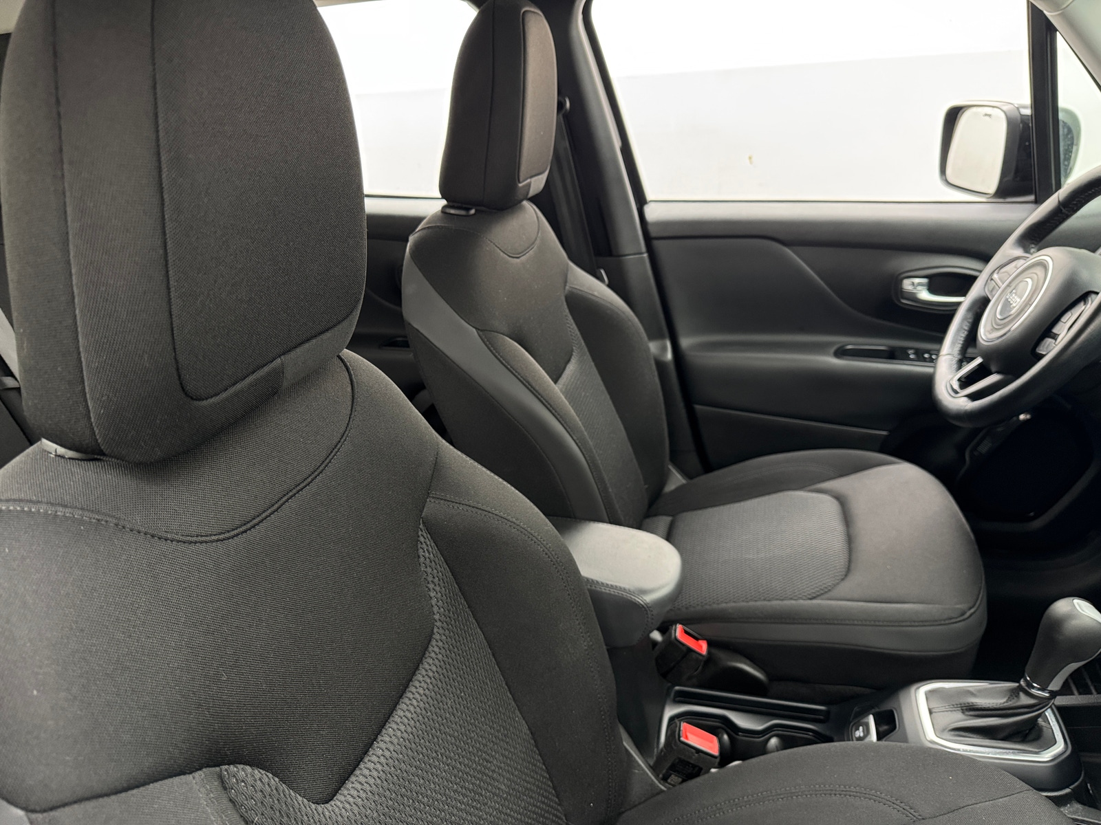 Thumbnail: 2019 Jeep Renegade - 2