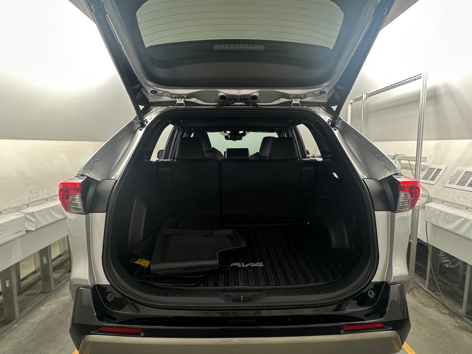 Thumbnail: 2024 Toyota RAV4 - 7