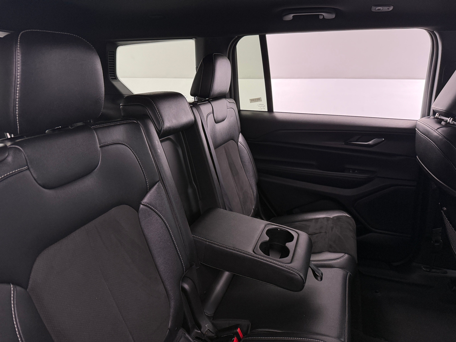 Thumbnail: 2024 Jeep Grand Cherokee L - 5