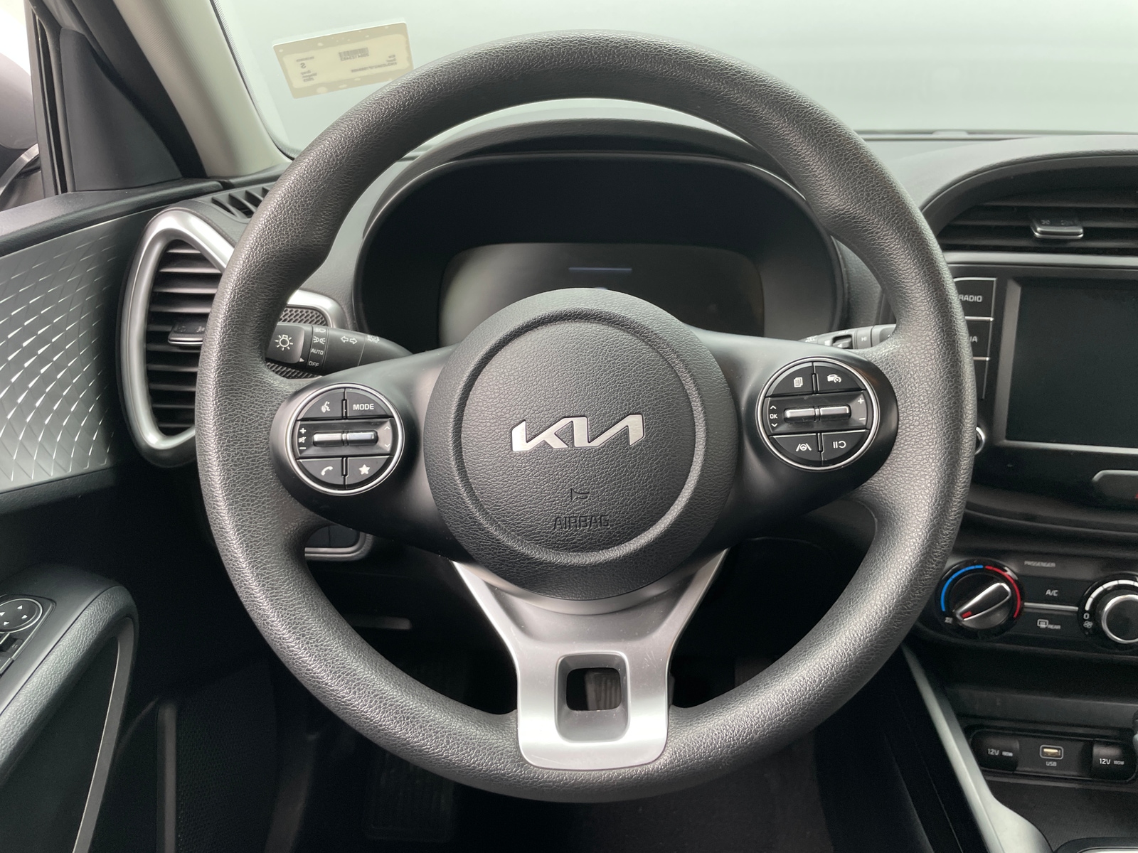 Thumbnail: 2023 Kia Soul - 5