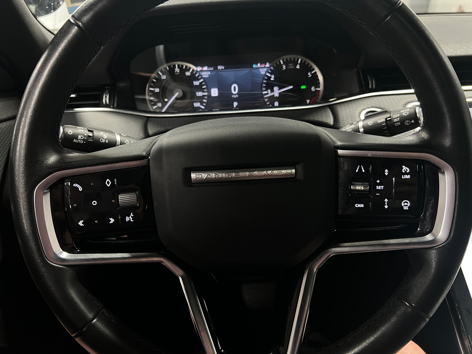 Thumbnail: 2023 Land Rover Range Rover Evoque - 4