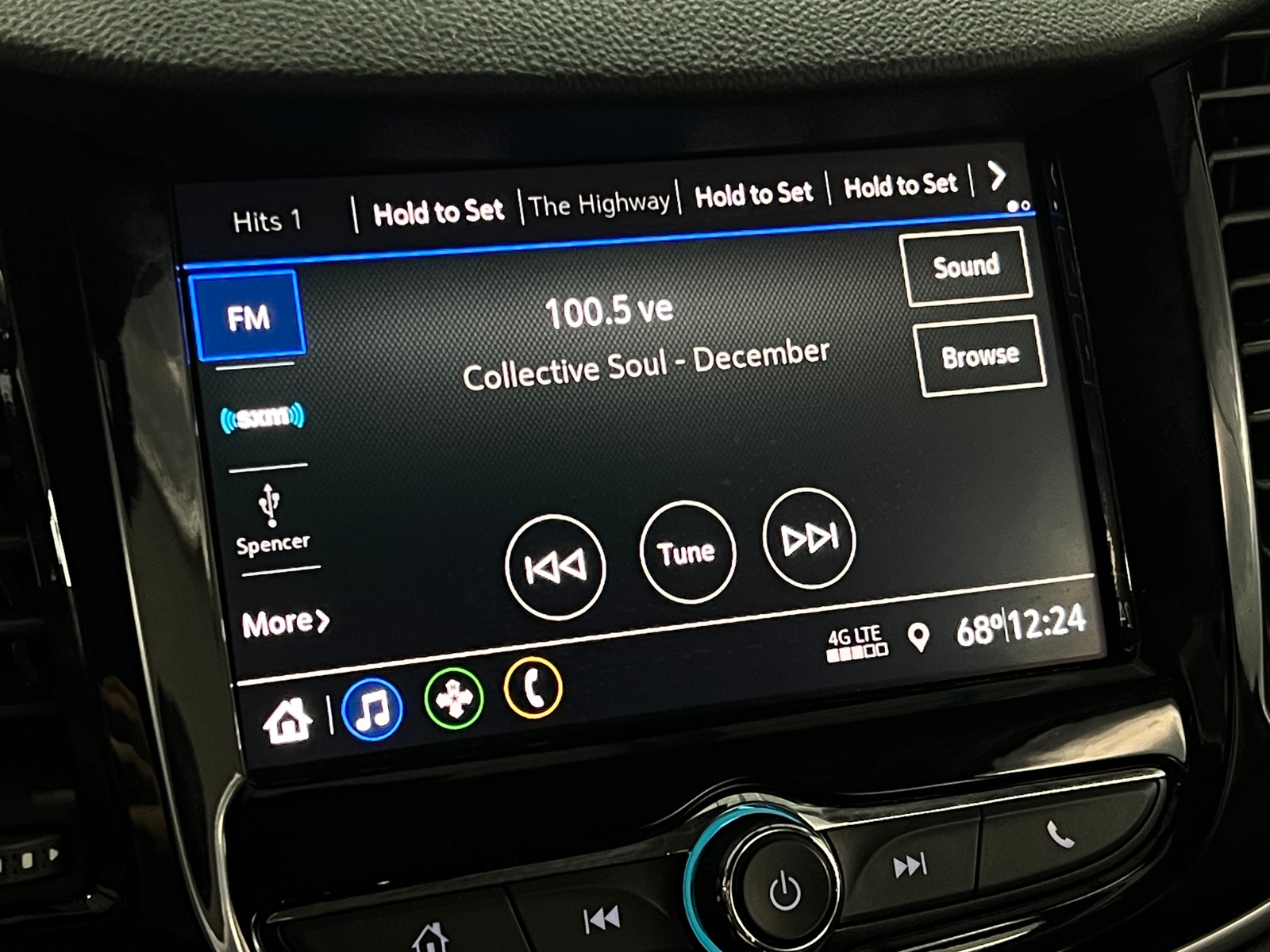 Thumbnail: 2021 Chevrolet Trax - 4