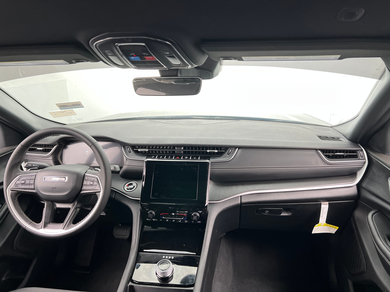Thumbnail: 2025 Jeep Grand Cherokee L - 3