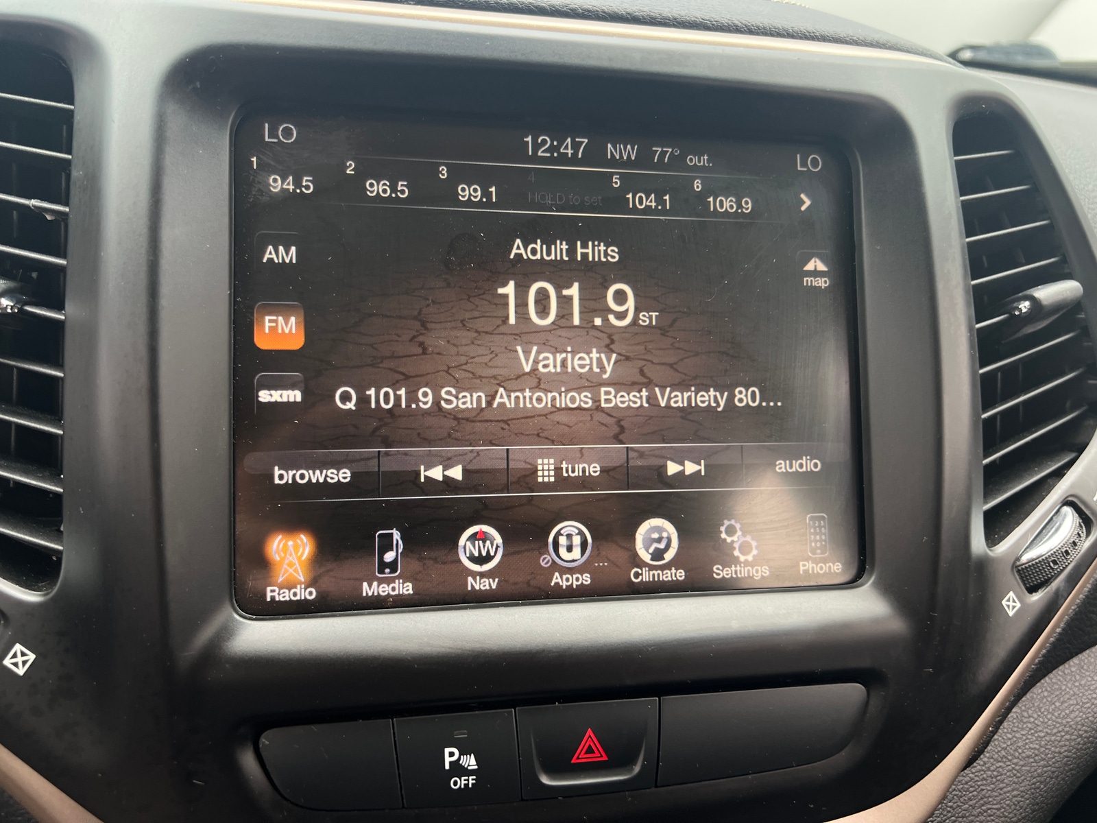 Thumbnail: 2016 Jeep Cherokee - 4