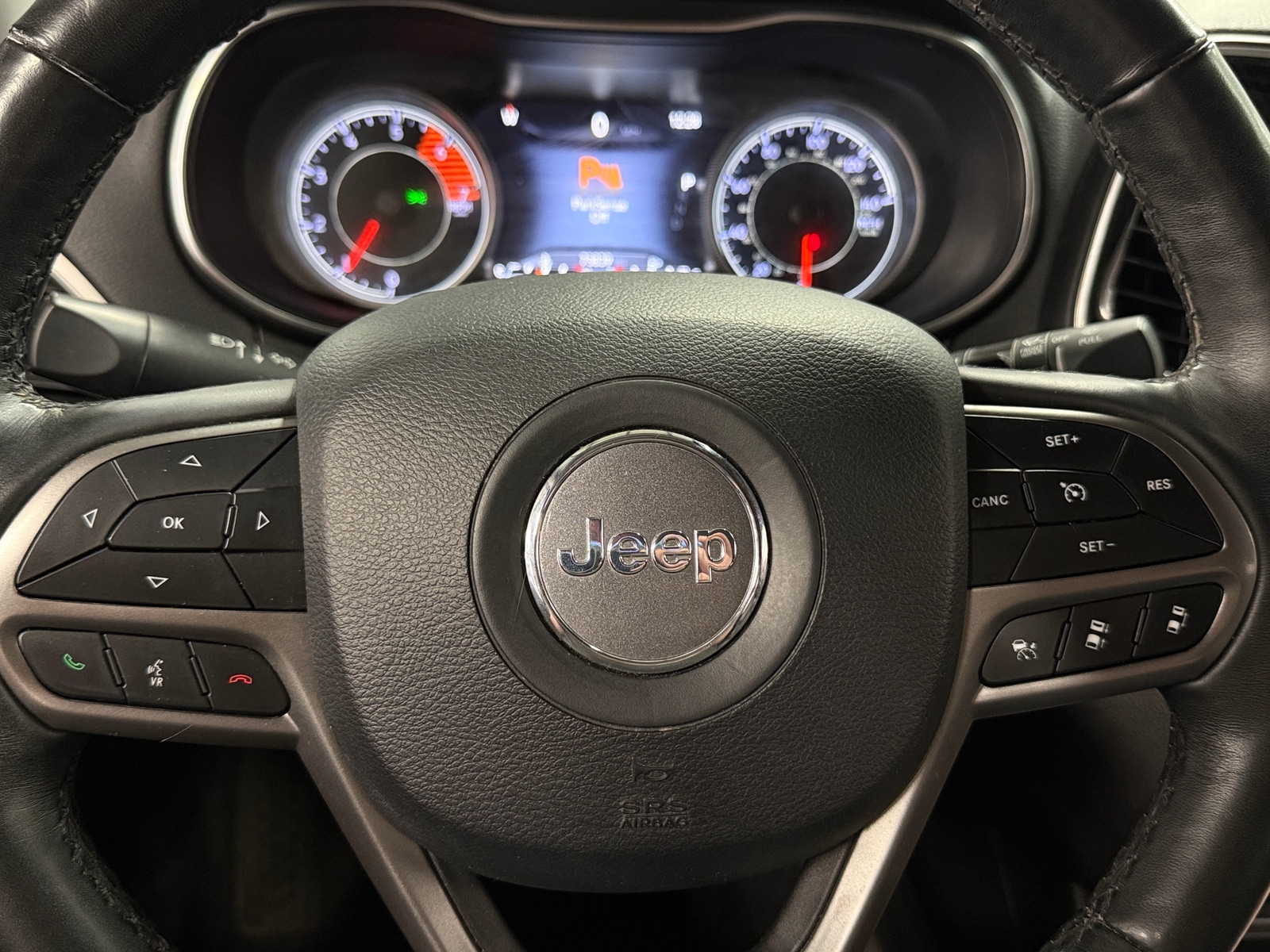 Thumbnail: 2019 Jeep Cherokee - 4
