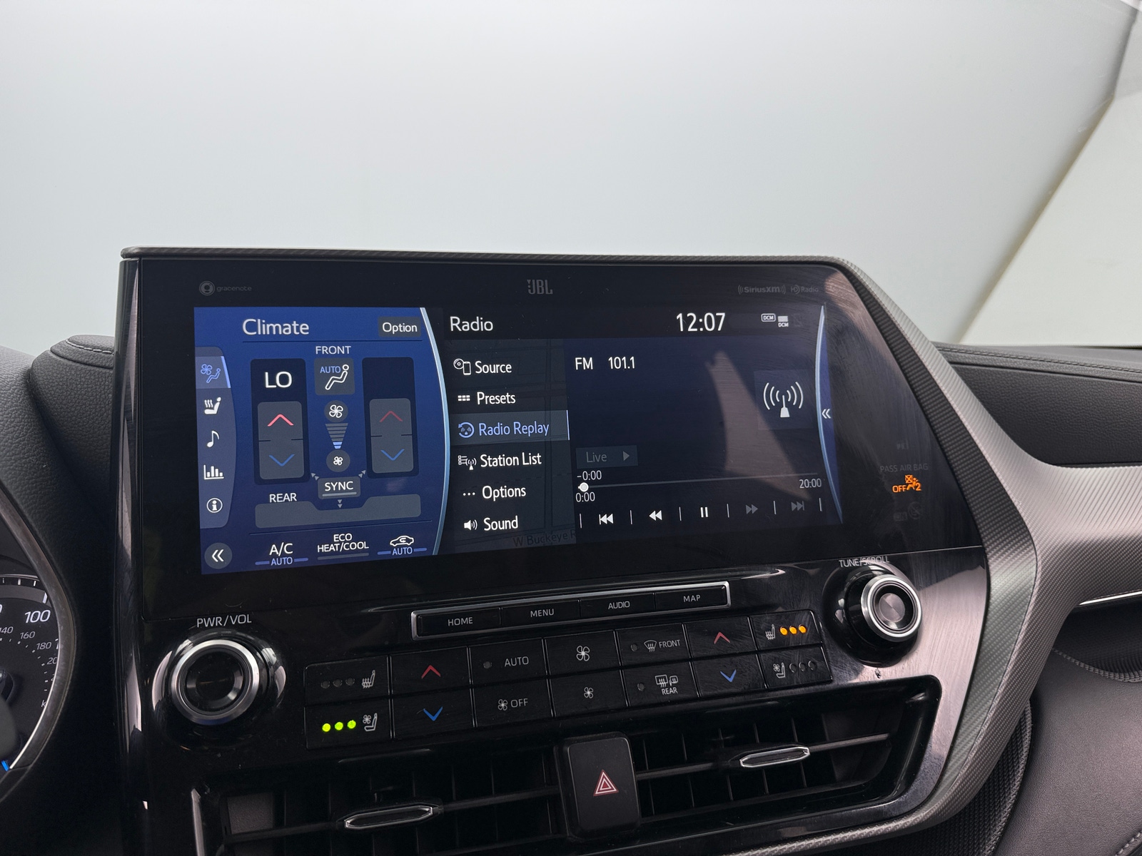 Thumbnail: 2021 Toyota Highlander - 3