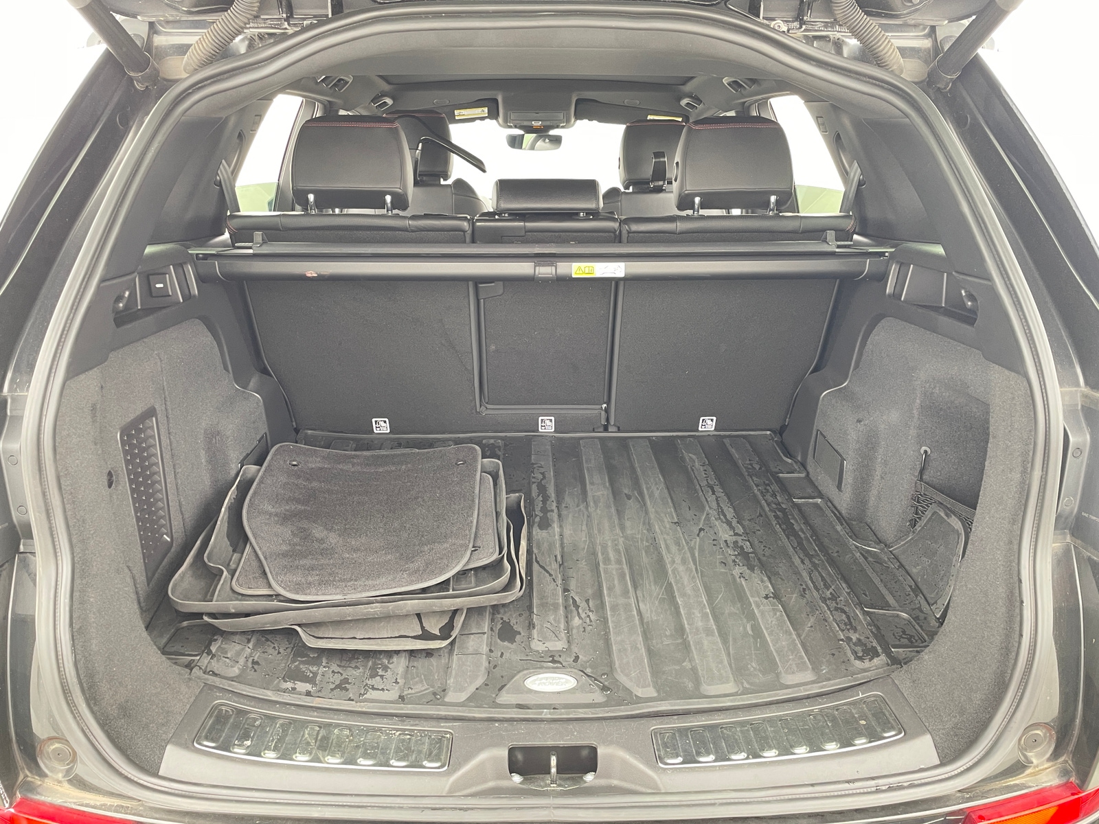 Thumbnail: 2021 Land Rover Discovery Sport - 6