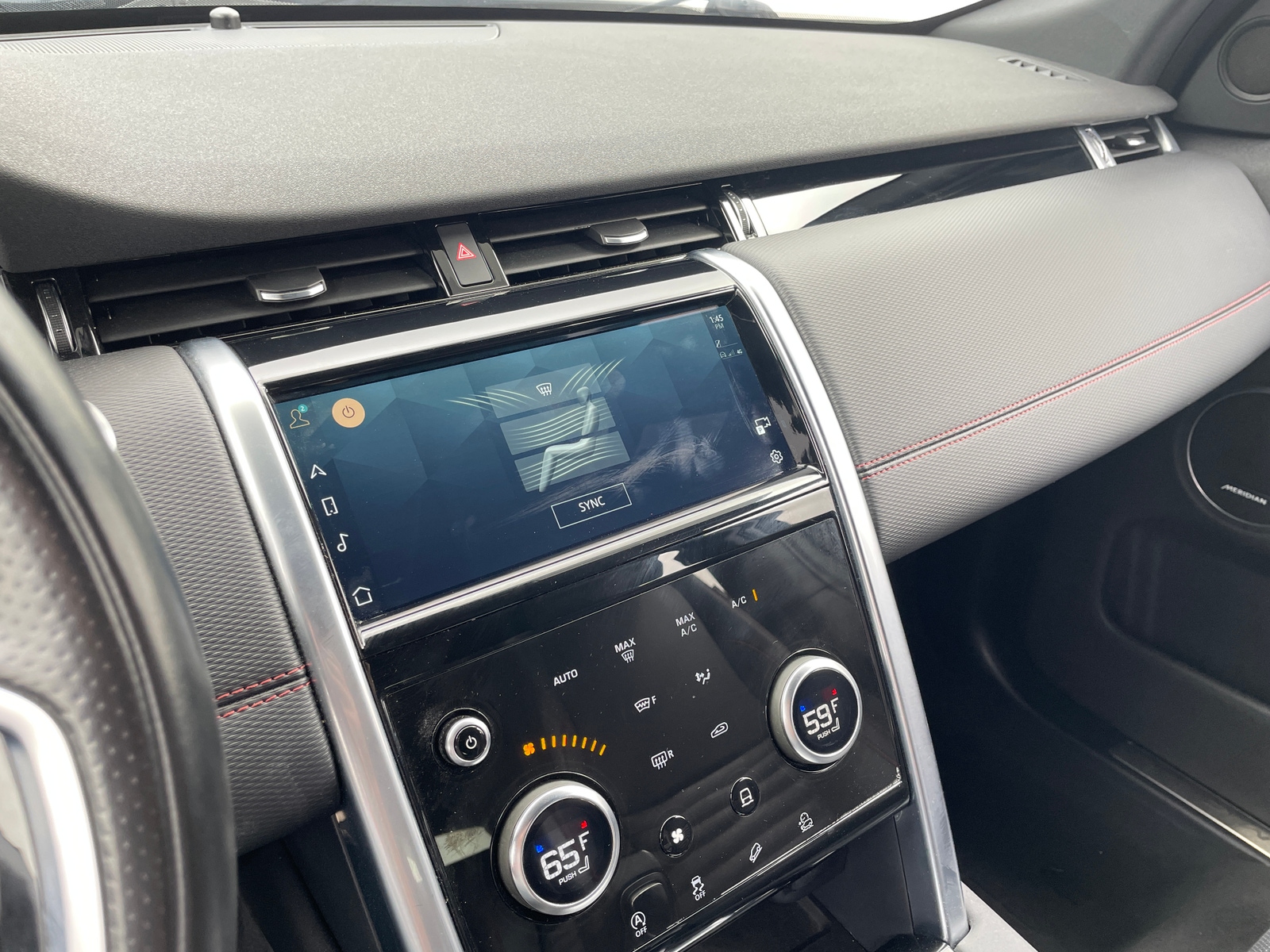 Thumbnail: 2021 Land Rover Discovery Sport - 3