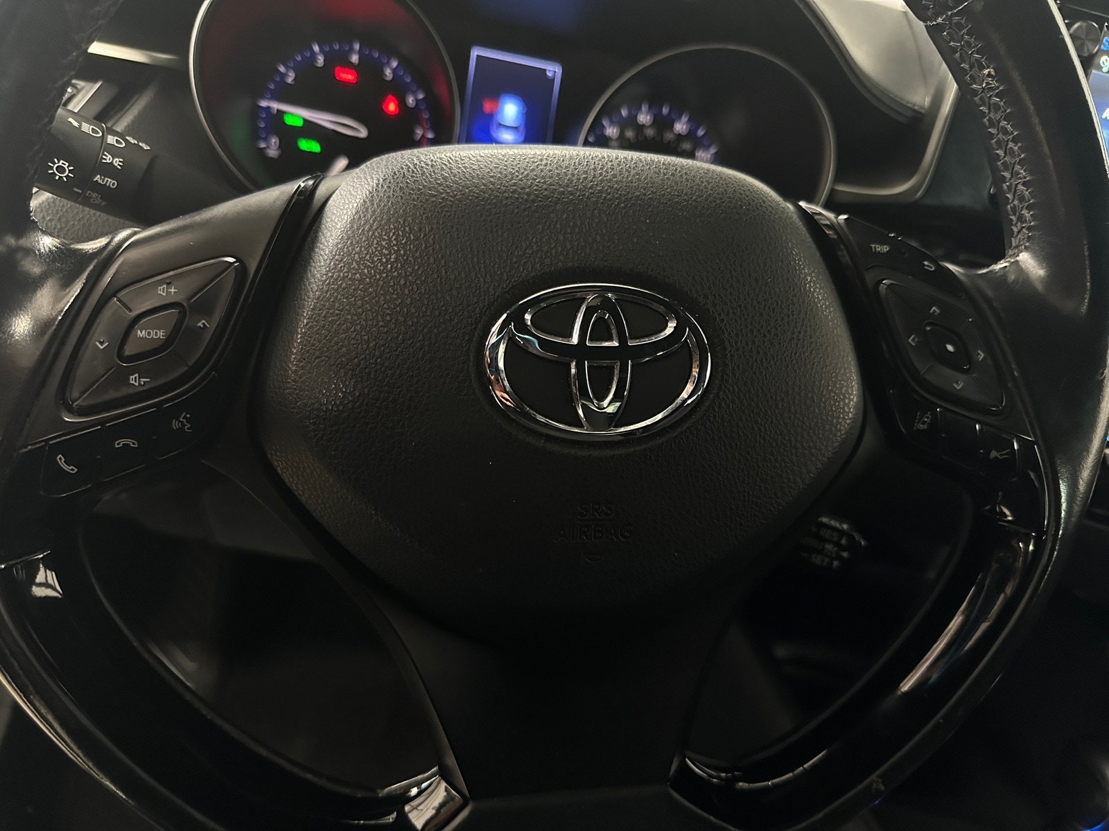 Thumbnail: 2018 Toyota C-HR - 5