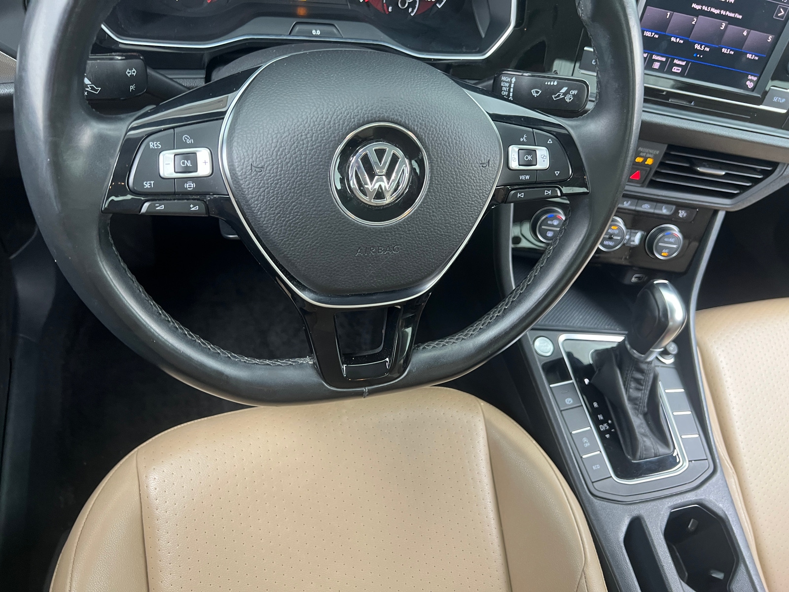 Thumbnail: 2019 Volkswagen Jetta - 4