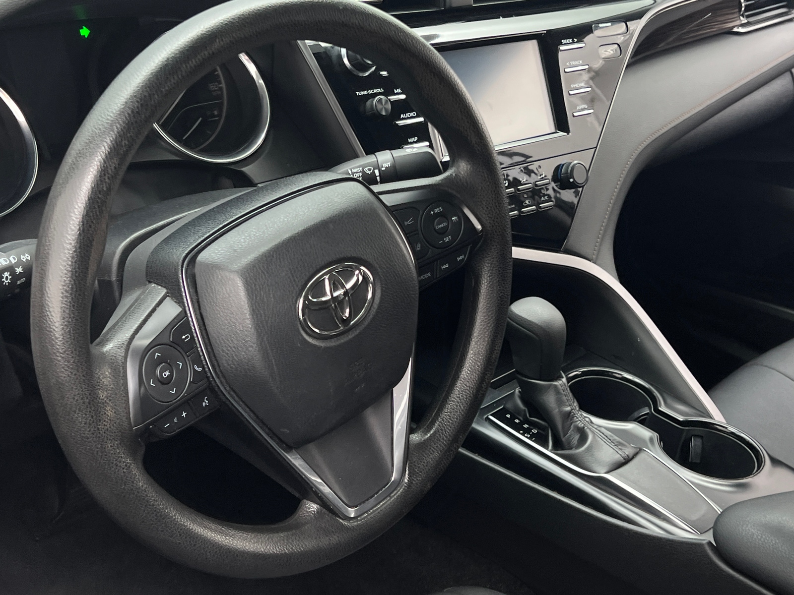 Thumbnail: 2019 Toyota Camry - 5