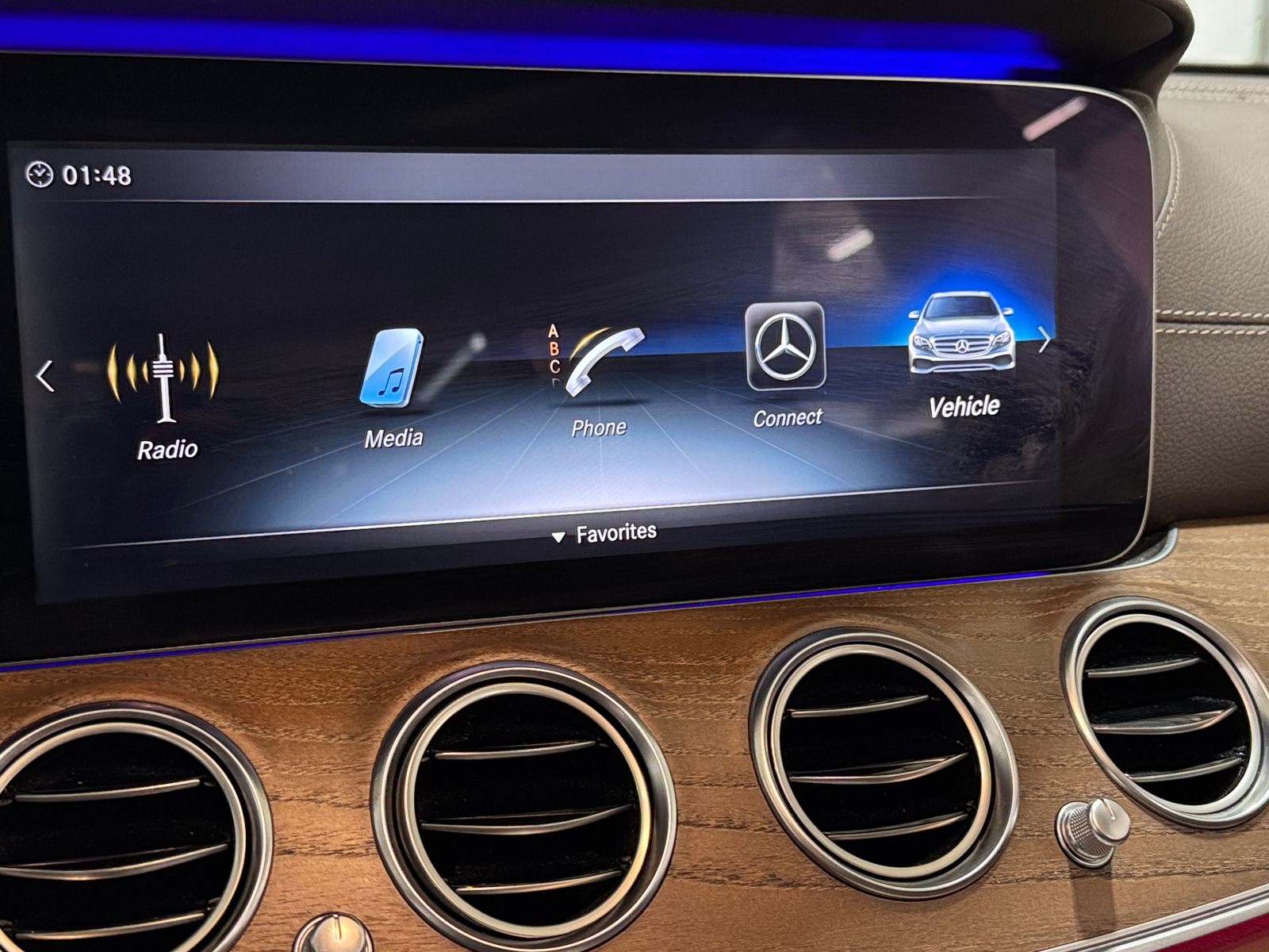 Thumbnail: 2018 Mercedes-Benz E-Class - 3