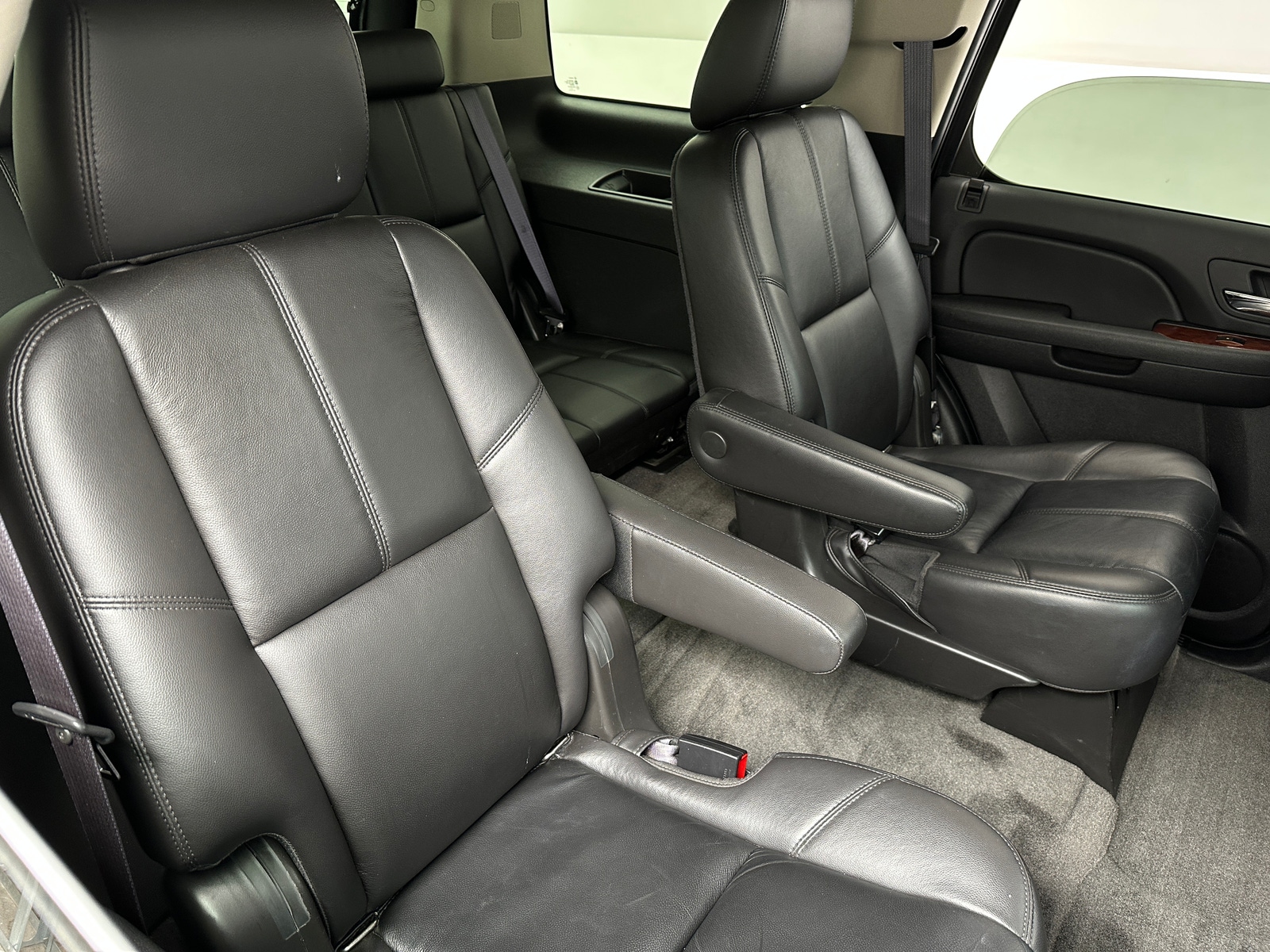 Thumbnail: 2011 Chevrolet Tahoe - 5