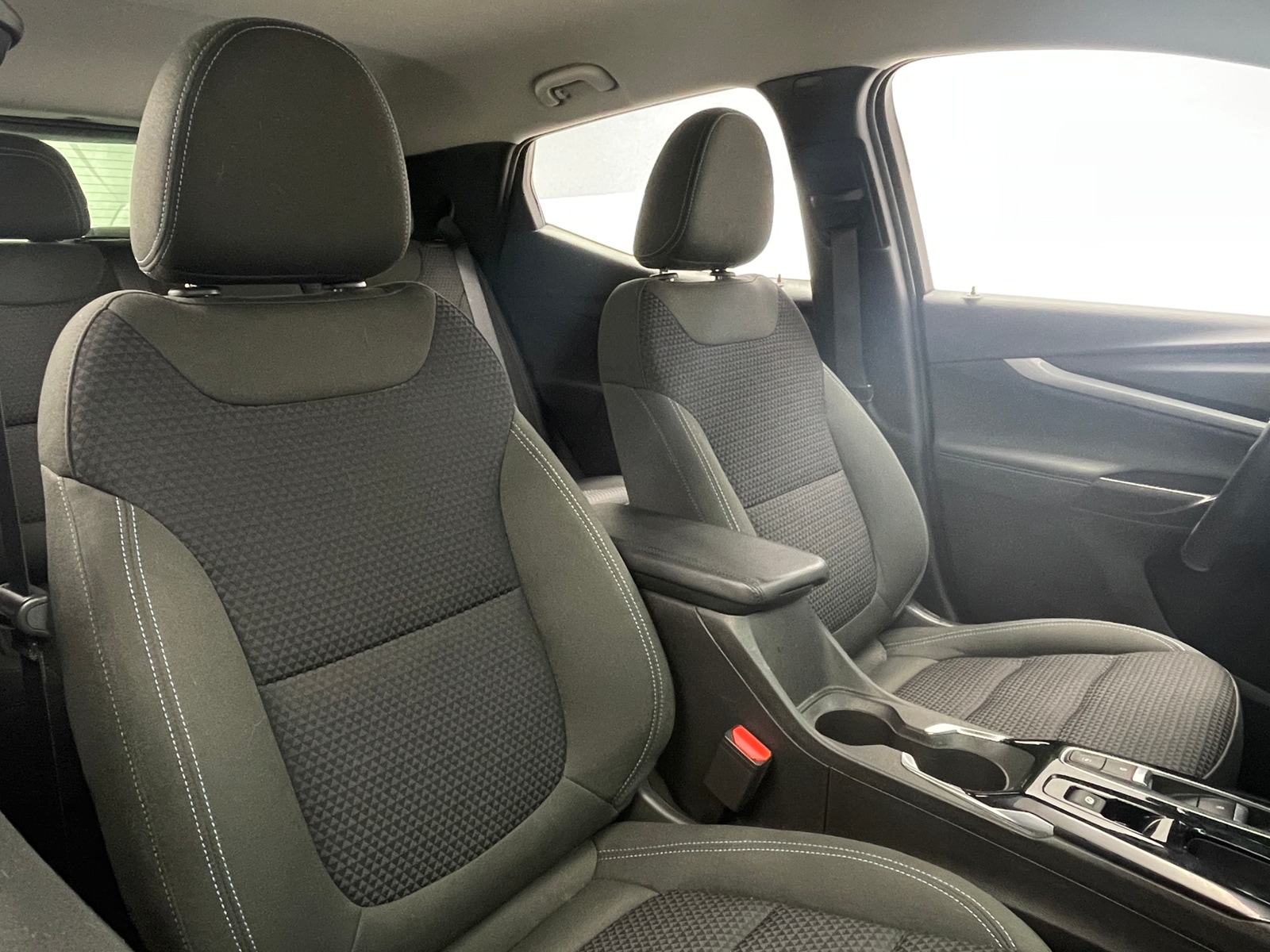 Thumbnail: 2022 Chevrolet Bolt EUV - 2