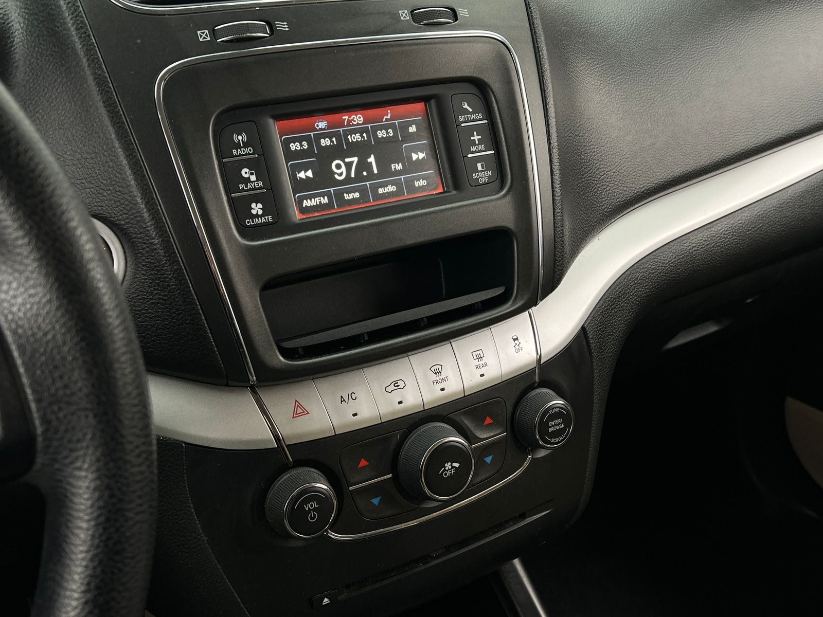 Thumbnail: 2018 Dodge Journey - 4