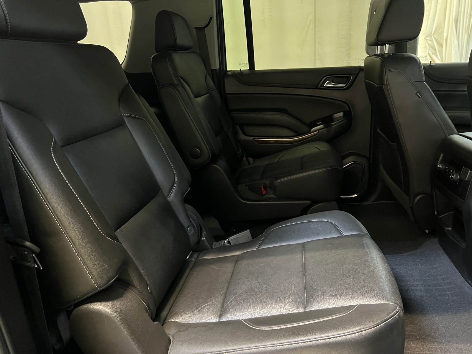 Thumbnail: 2019 Chevrolet Suburban - 5