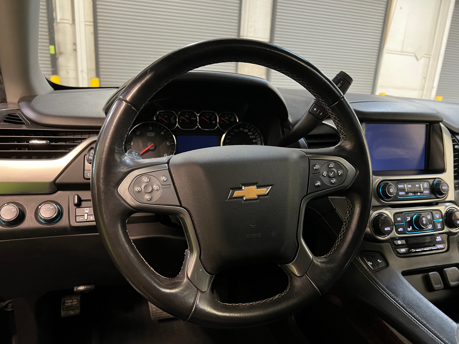 Thumbnail: 2019 Chevrolet Suburban - 4