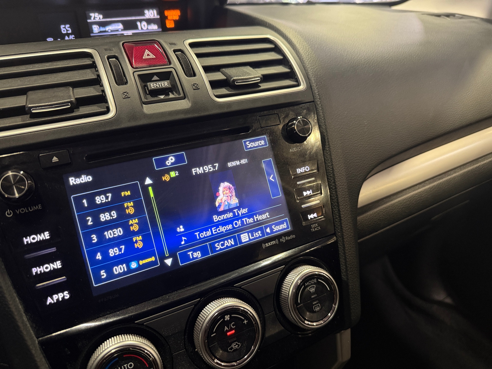 Thumbnail: 2017 Subaru Forester - 4
