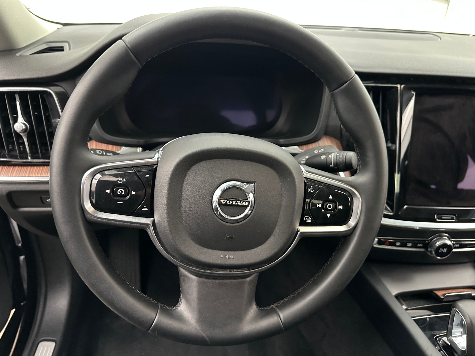 Thumbnail: 2024 Volvo S60 - 4