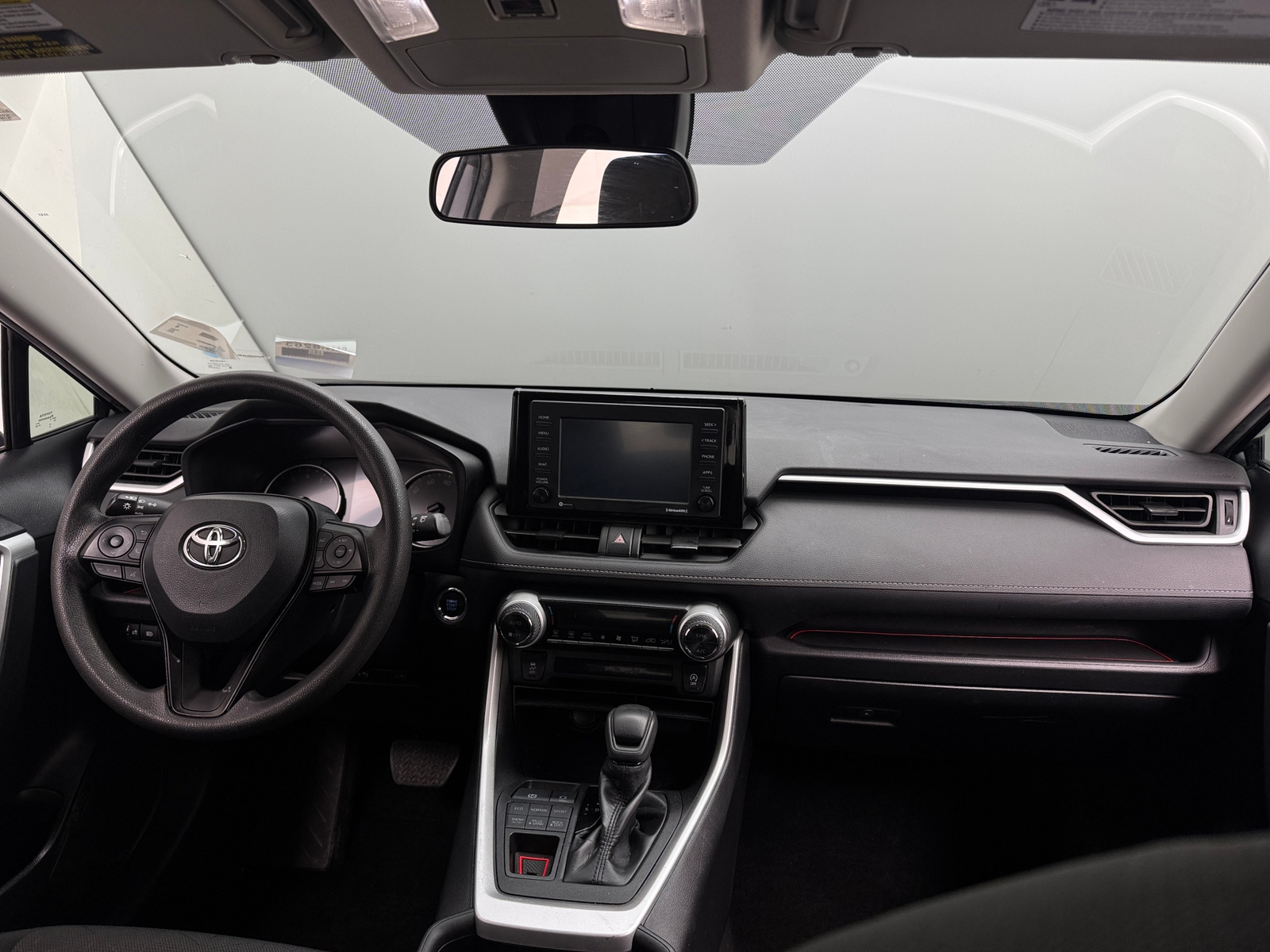 Thumbnail: 2022 Toyota RAV4 - 3