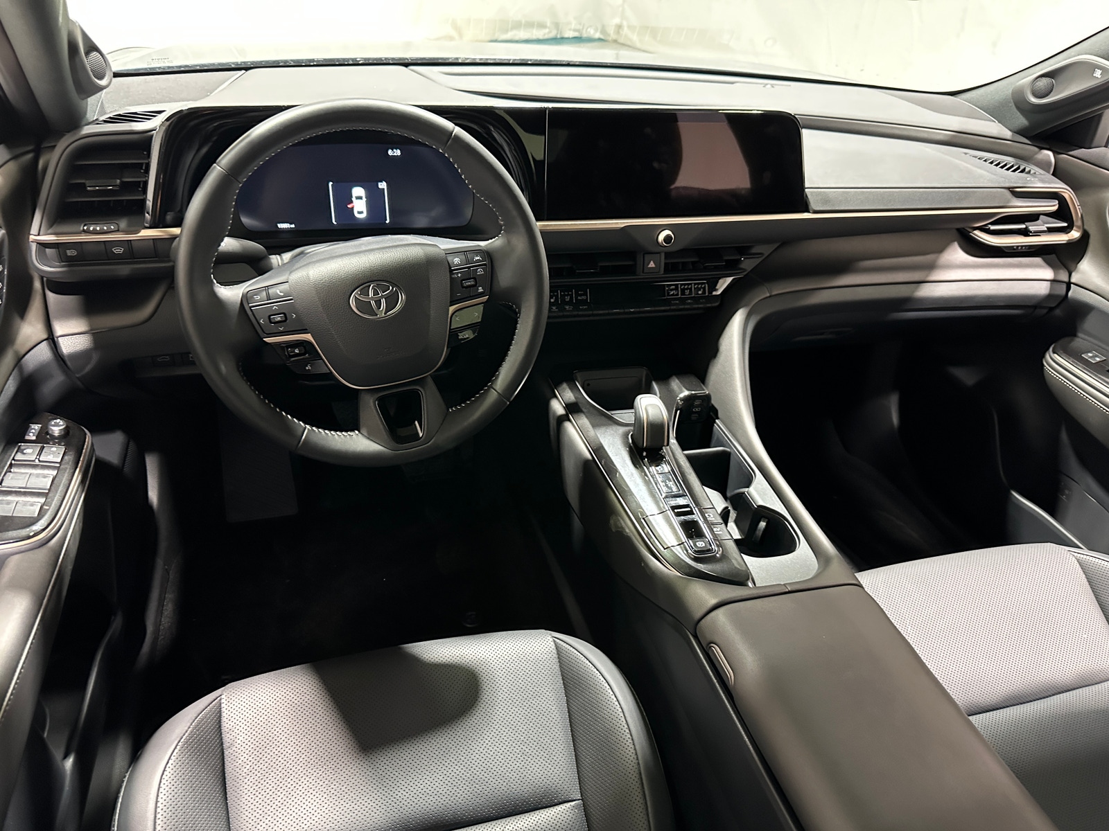 Thumbnail: 2025 Toyota Crown - 2