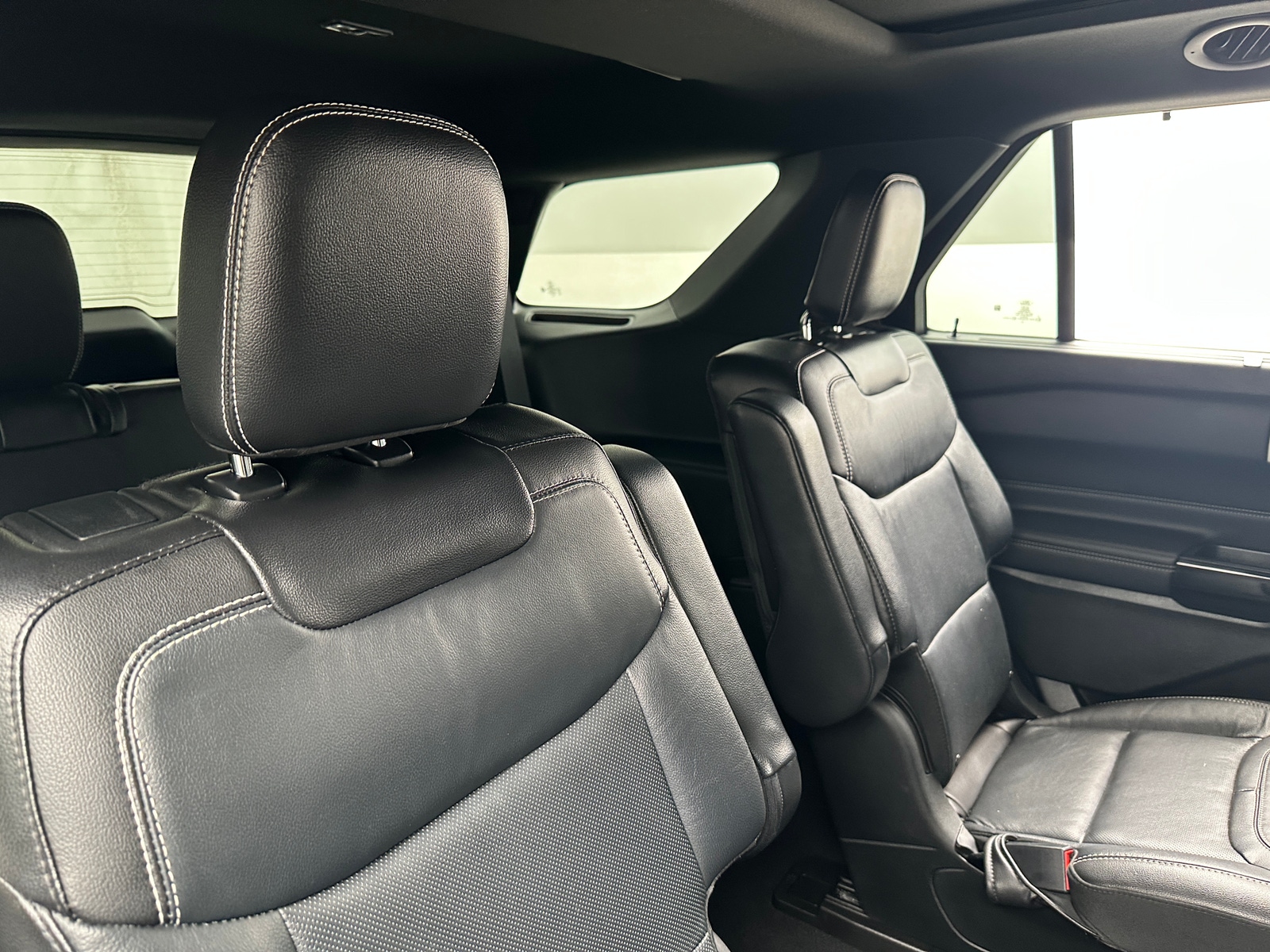 Thumbnail: 2022 Ford Explorer - 5