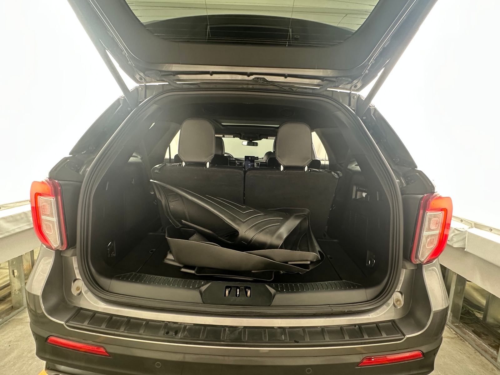 Thumbnail: 2022 Ford Explorer - 6