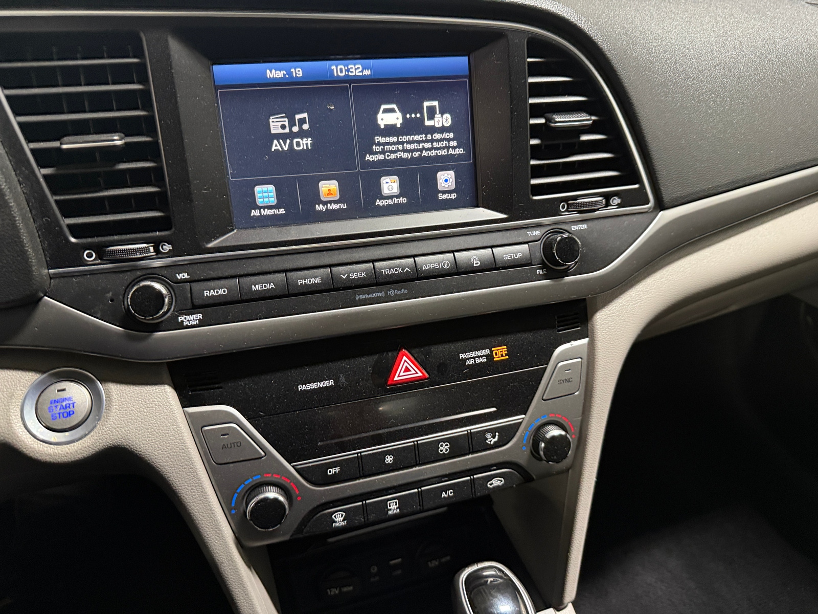 Thumbnail: 2017 Hyundai Elantra - 3