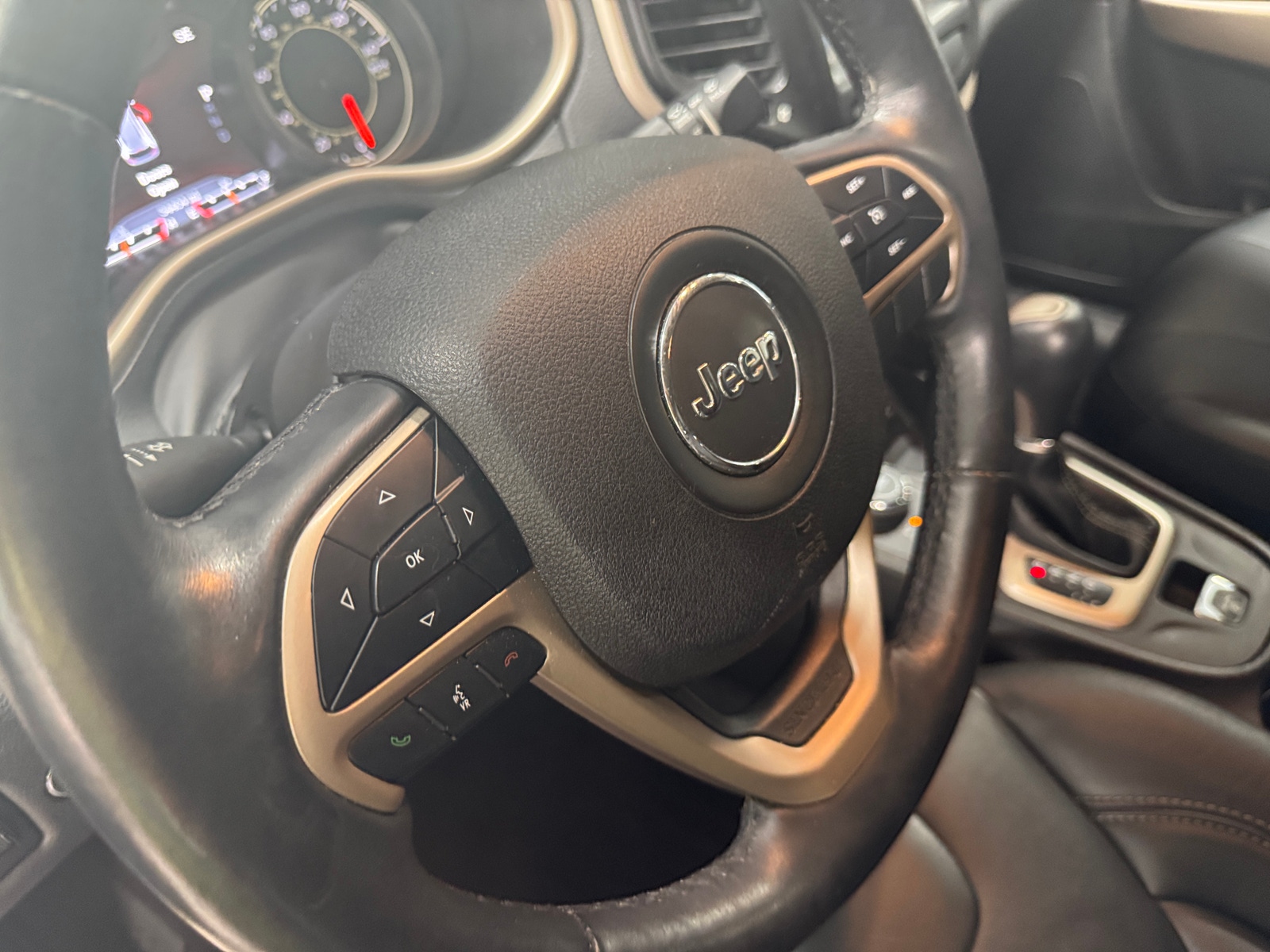 Thumbnail: 2018 Jeep Cherokee - 4