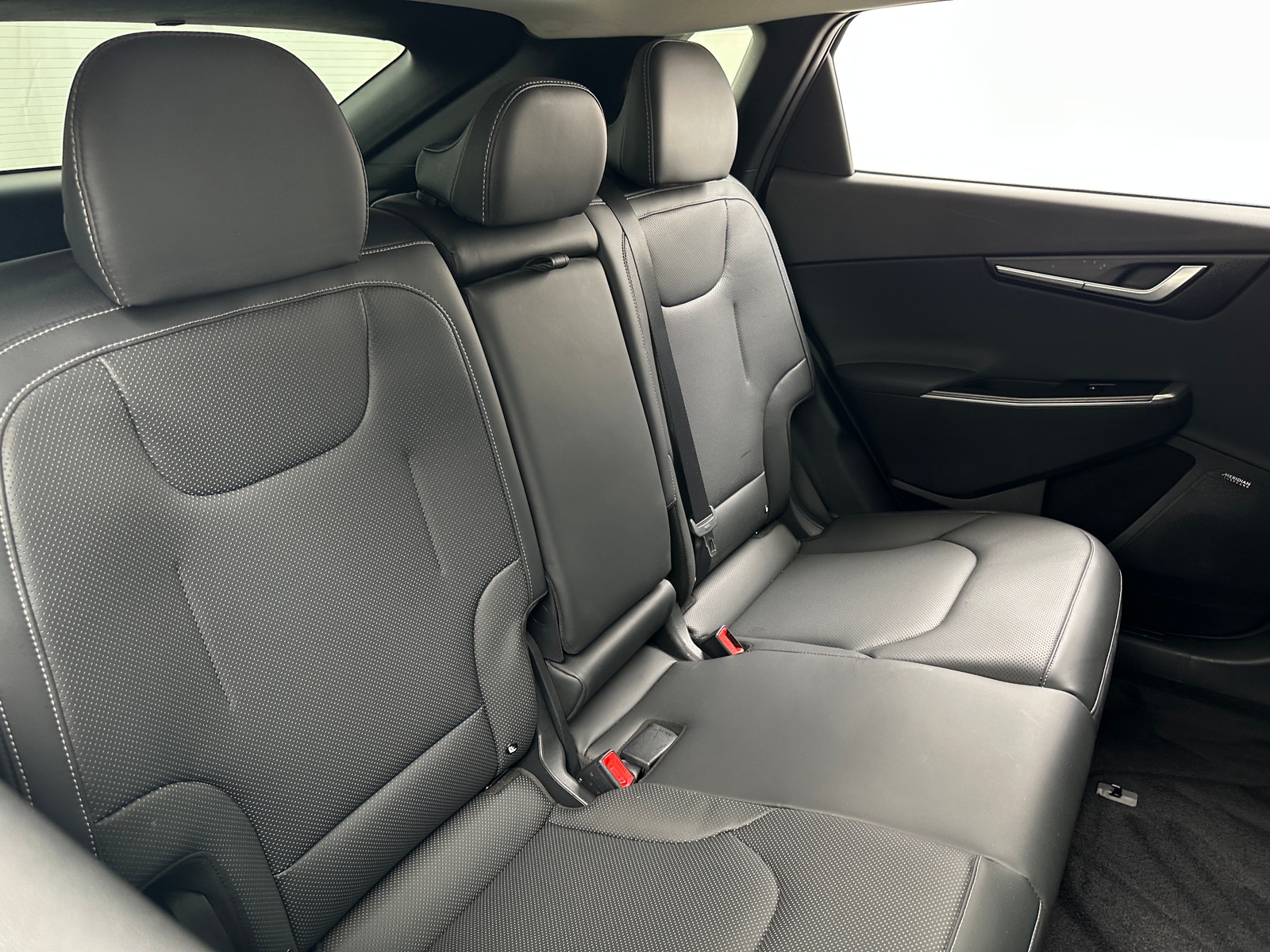 Thumbnail: 2022 Kia EV6 - 5
