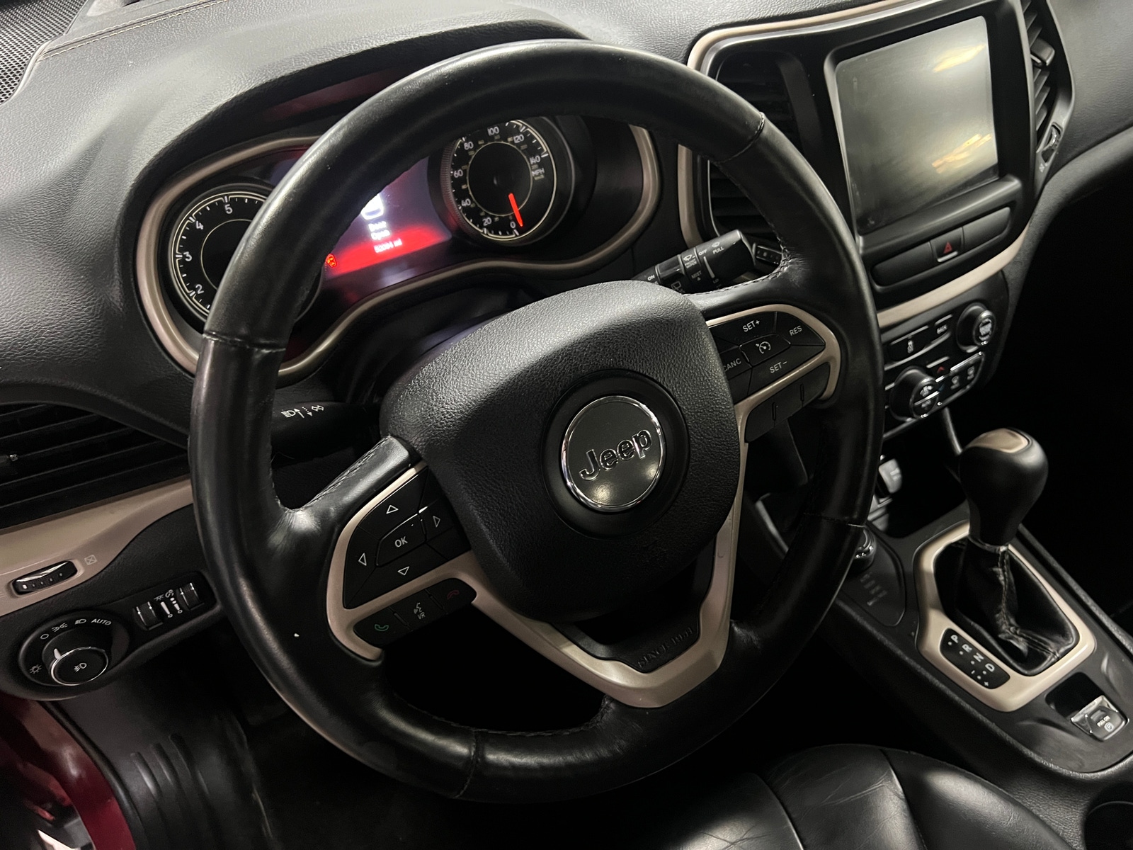 Thumbnail: 2017 Jeep Cherokee - 4