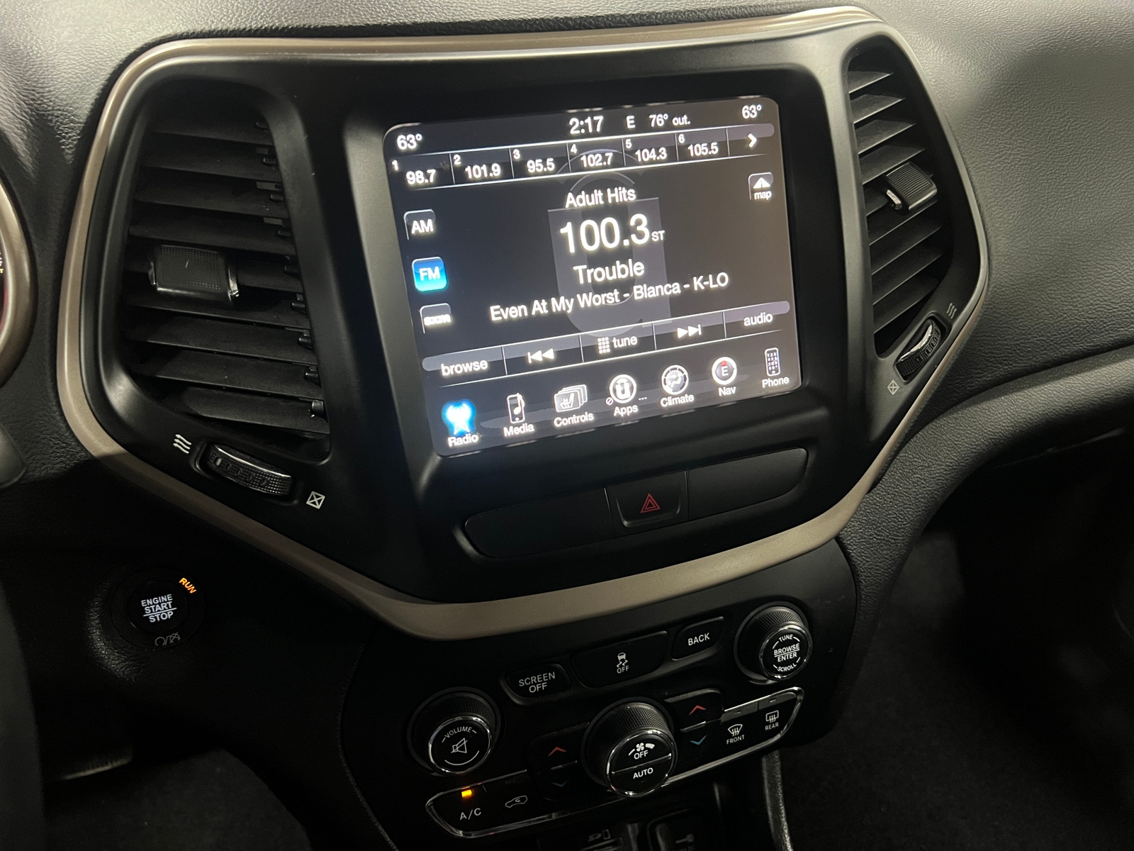 Thumbnail: 2017 Jeep Cherokee - 3