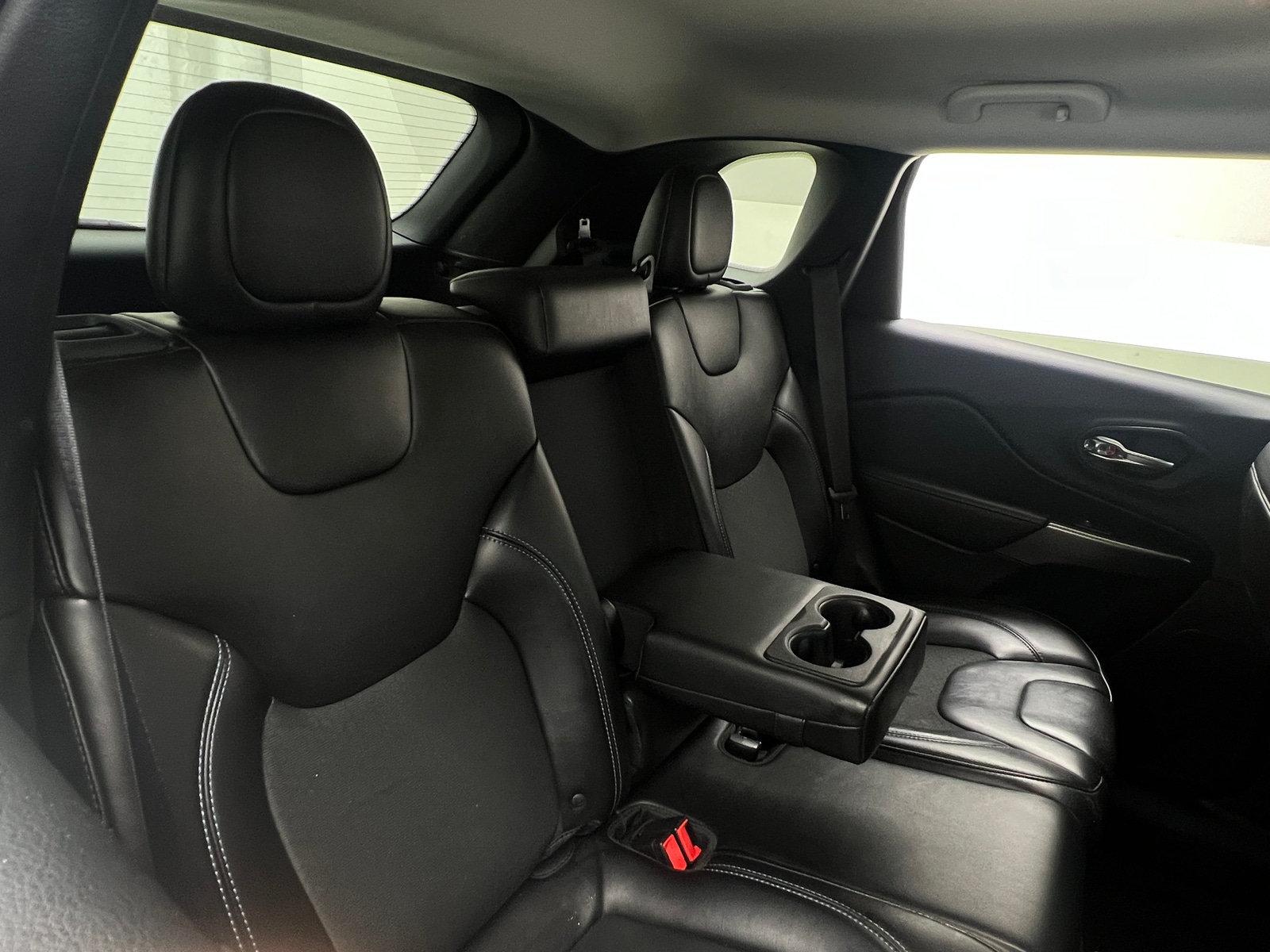 Thumbnail: 2019 Jeep Cherokee - 6