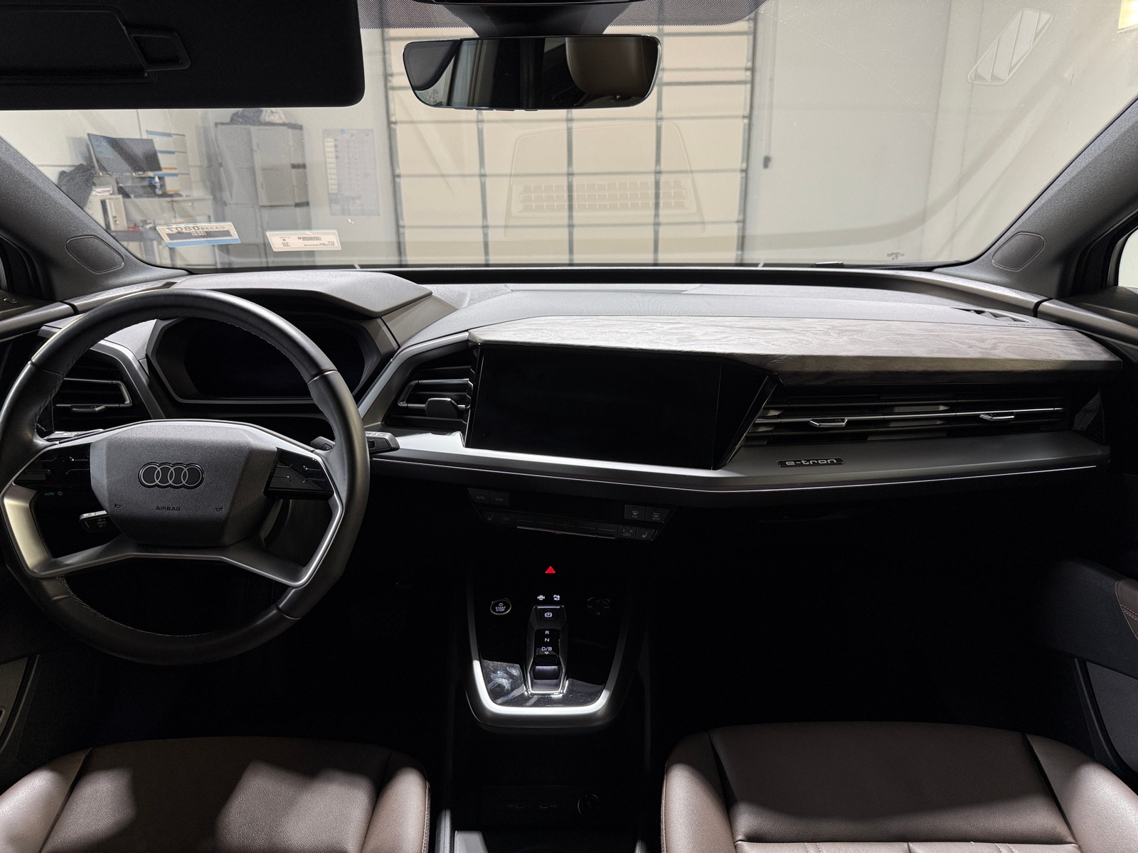 Thumbnail: 2025 Audi Q4 e-tron - 2