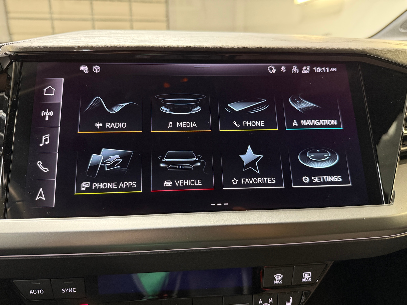 Thumbnail: 2025 Audi Q4 e-tron - 3