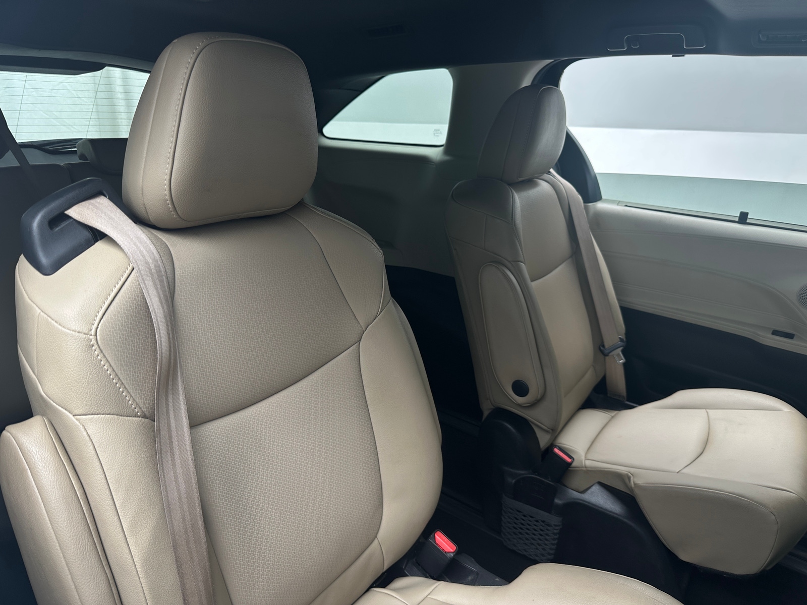 Thumbnail: 2021 Toyota Sienna - 5