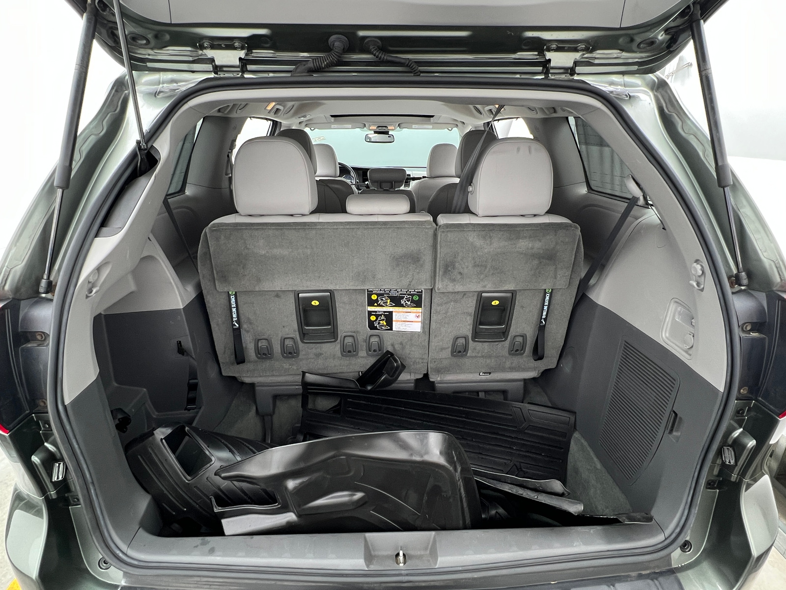 Thumbnail: 2018 Toyota Sienna - 6