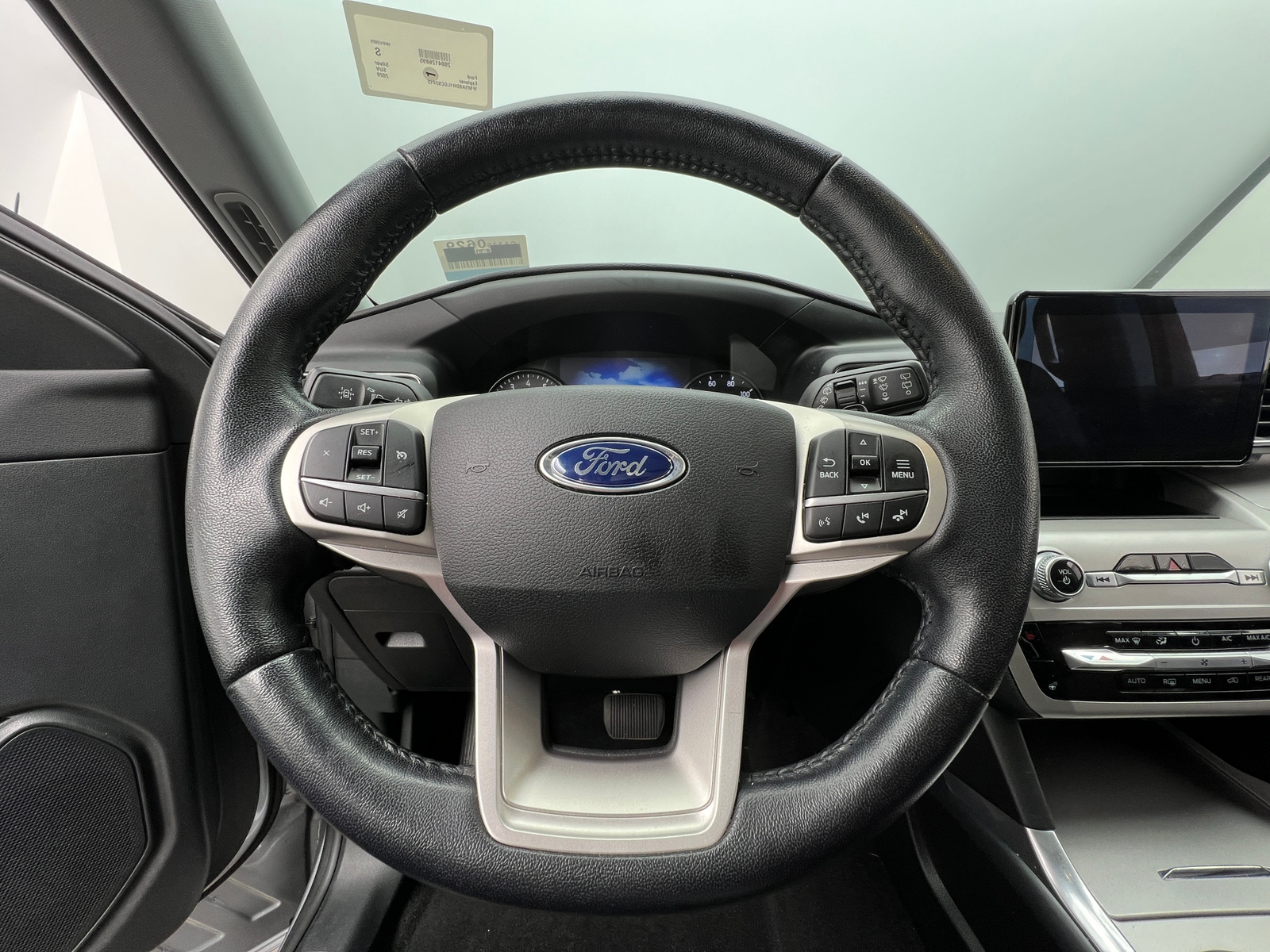 Thumbnail: 2020 Ford Explorer - 5