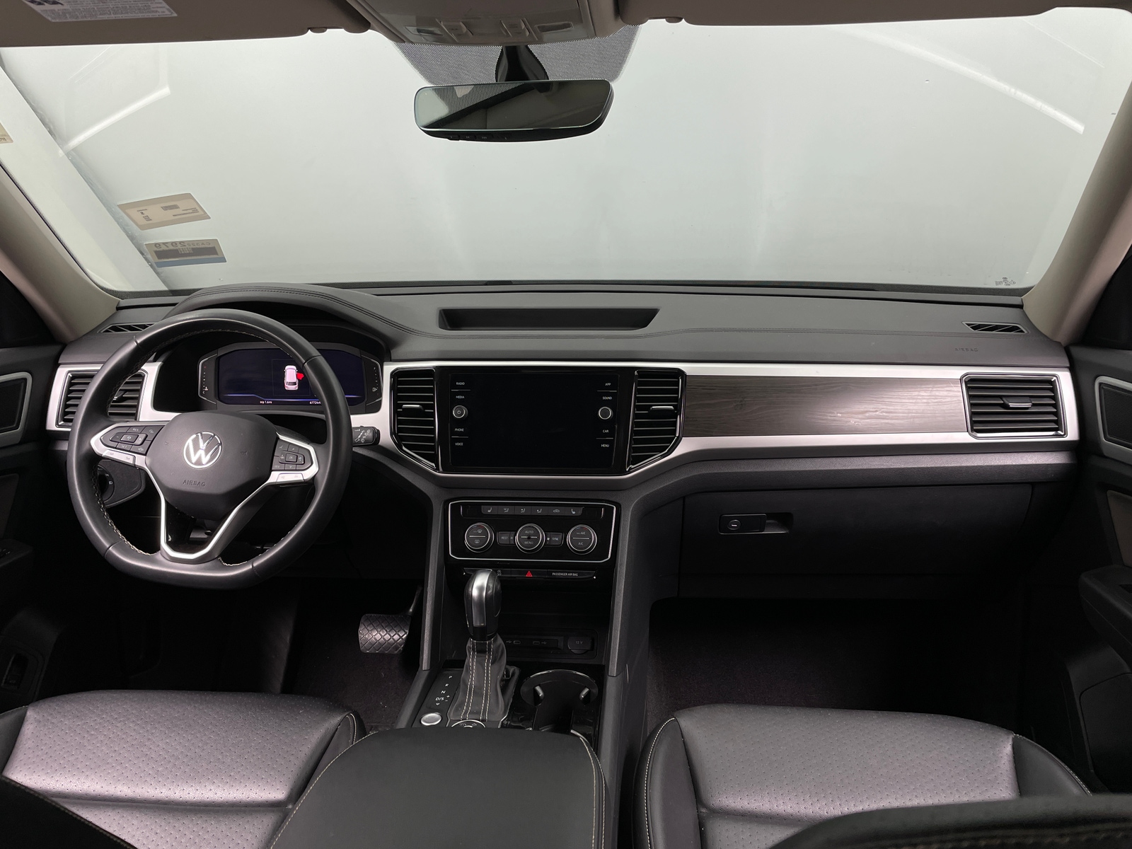 Thumbnail: 2022 Volkswagen Atlas - 2