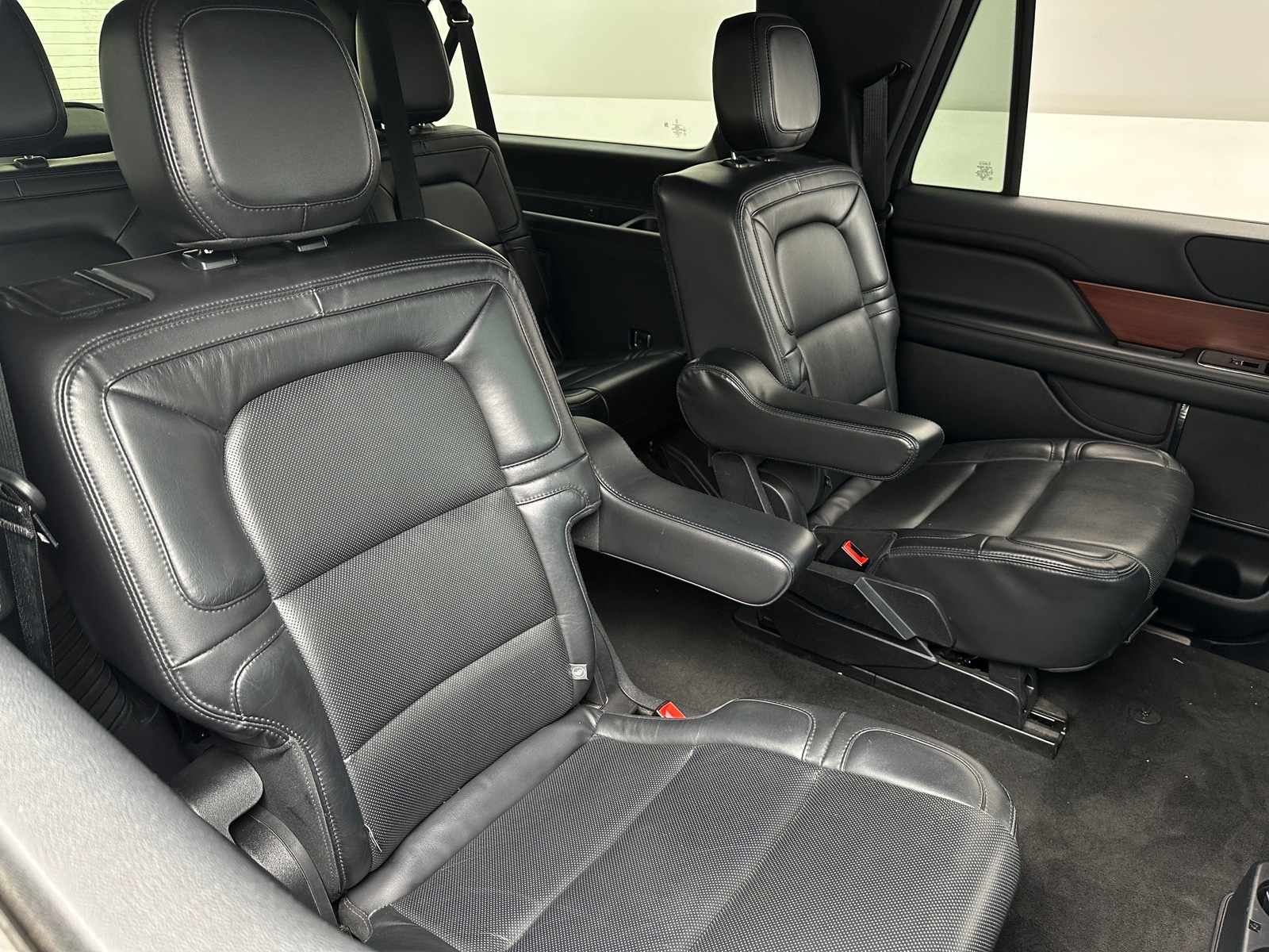 Thumbnail: 2021 Lincoln Navigator L - 5