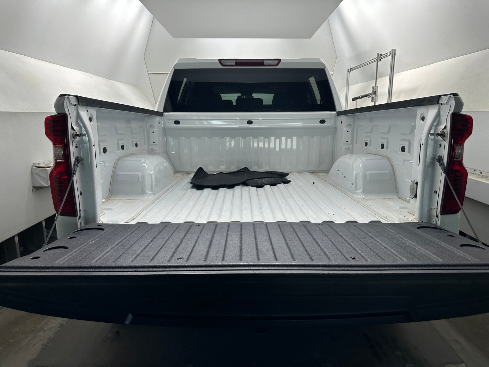 Thumbnail: 2024 Chevrolet Silverado 1500 - 7