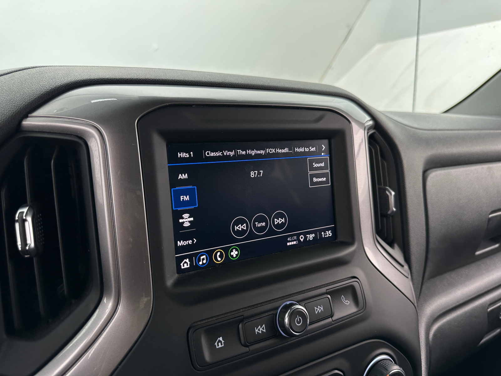 Thumbnail: 2024 Chevrolet Silverado 1500 - 4