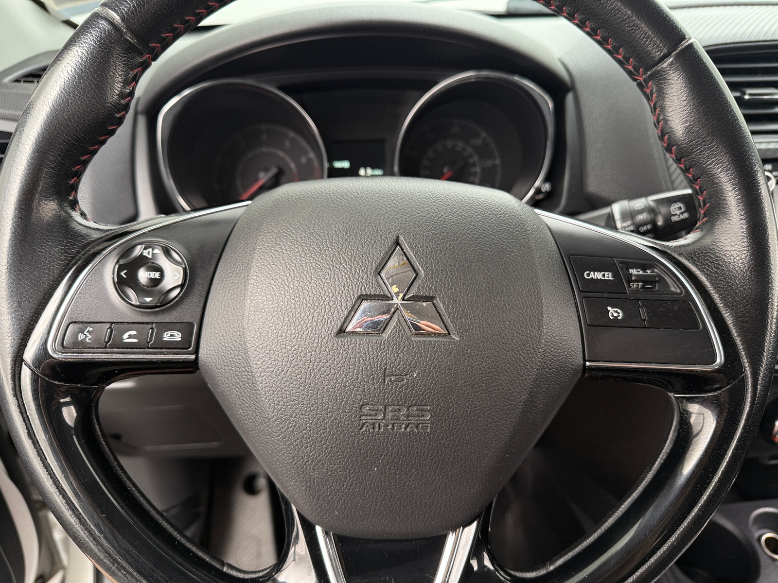 Thumbnail: 2017 Mitsubishi Outlander Sport - 5