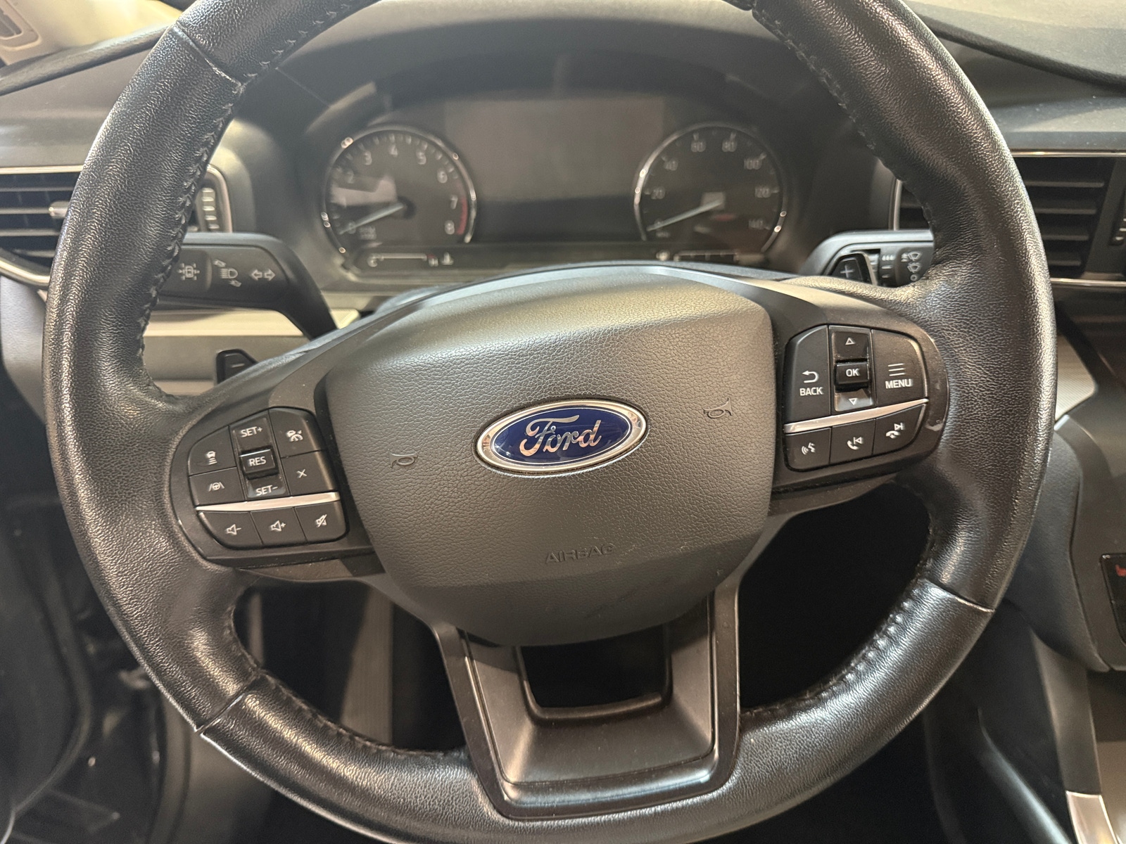 Thumbnail: 2020 Ford Explorer - 4